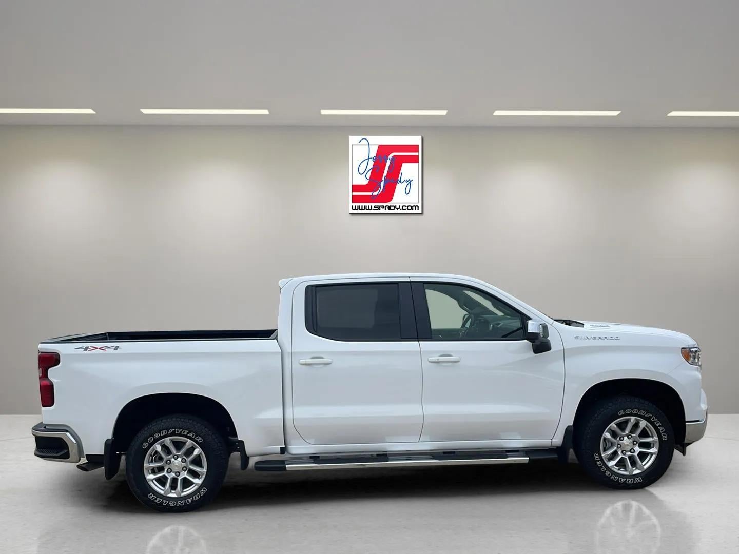 2025 Chevrolet Silverado 1500 LT