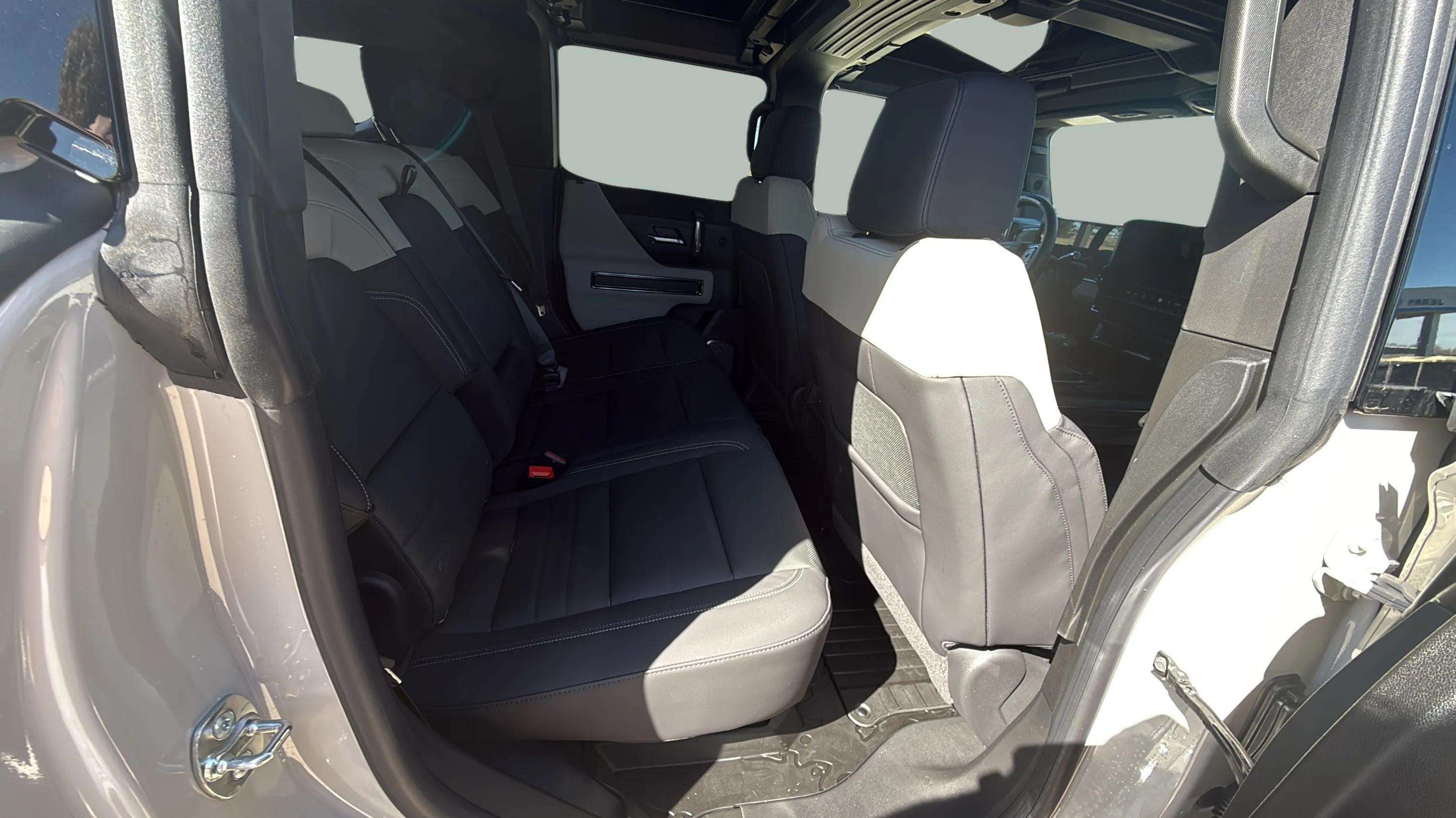 2026 GMC HUMMER EV SUV 2X