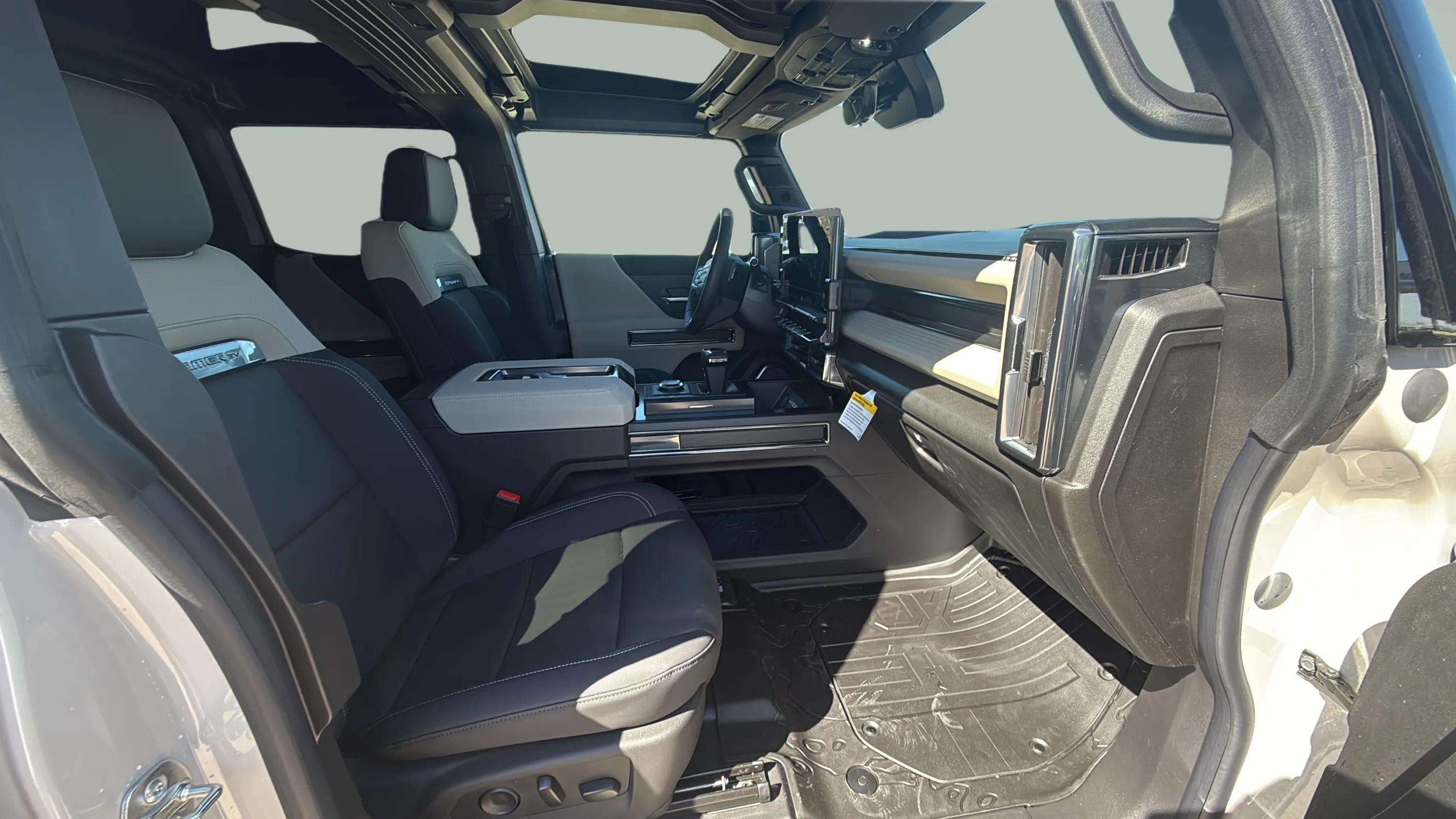 2026 GMC HUMMER EV SUV 2X