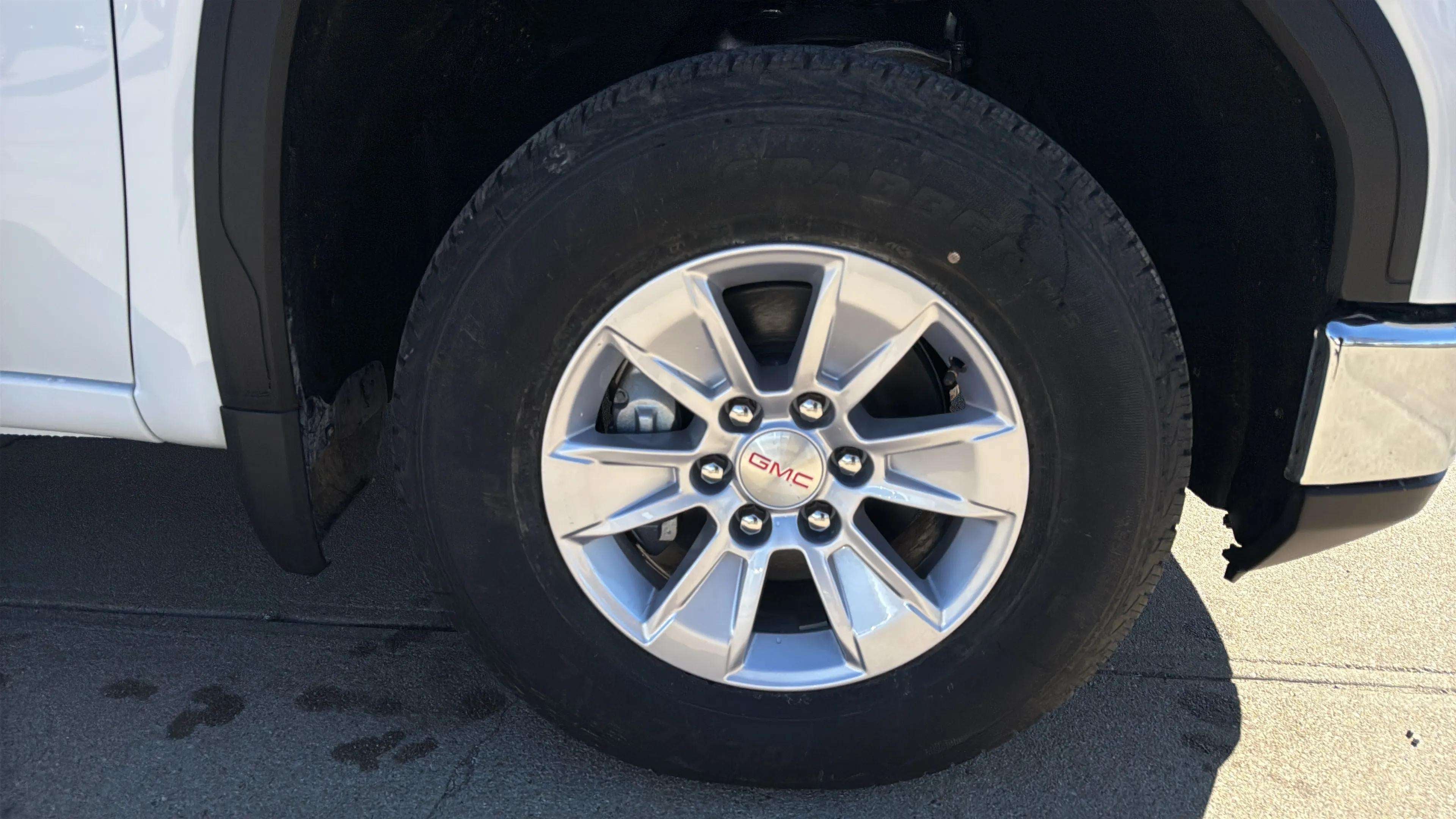 2026 GMC Sierra 1500 SLE