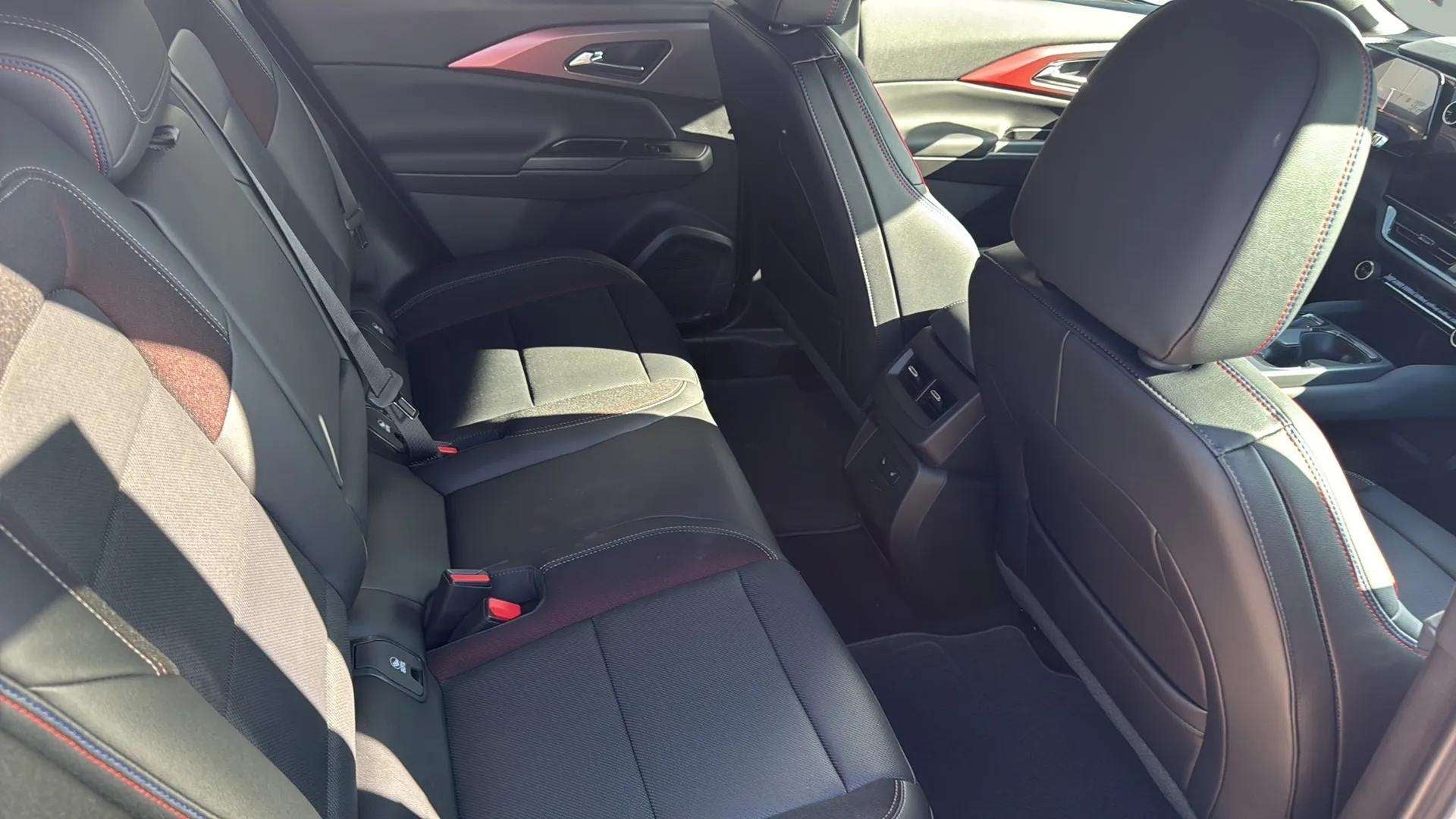 2025 Chevrolet Equinox EV RS