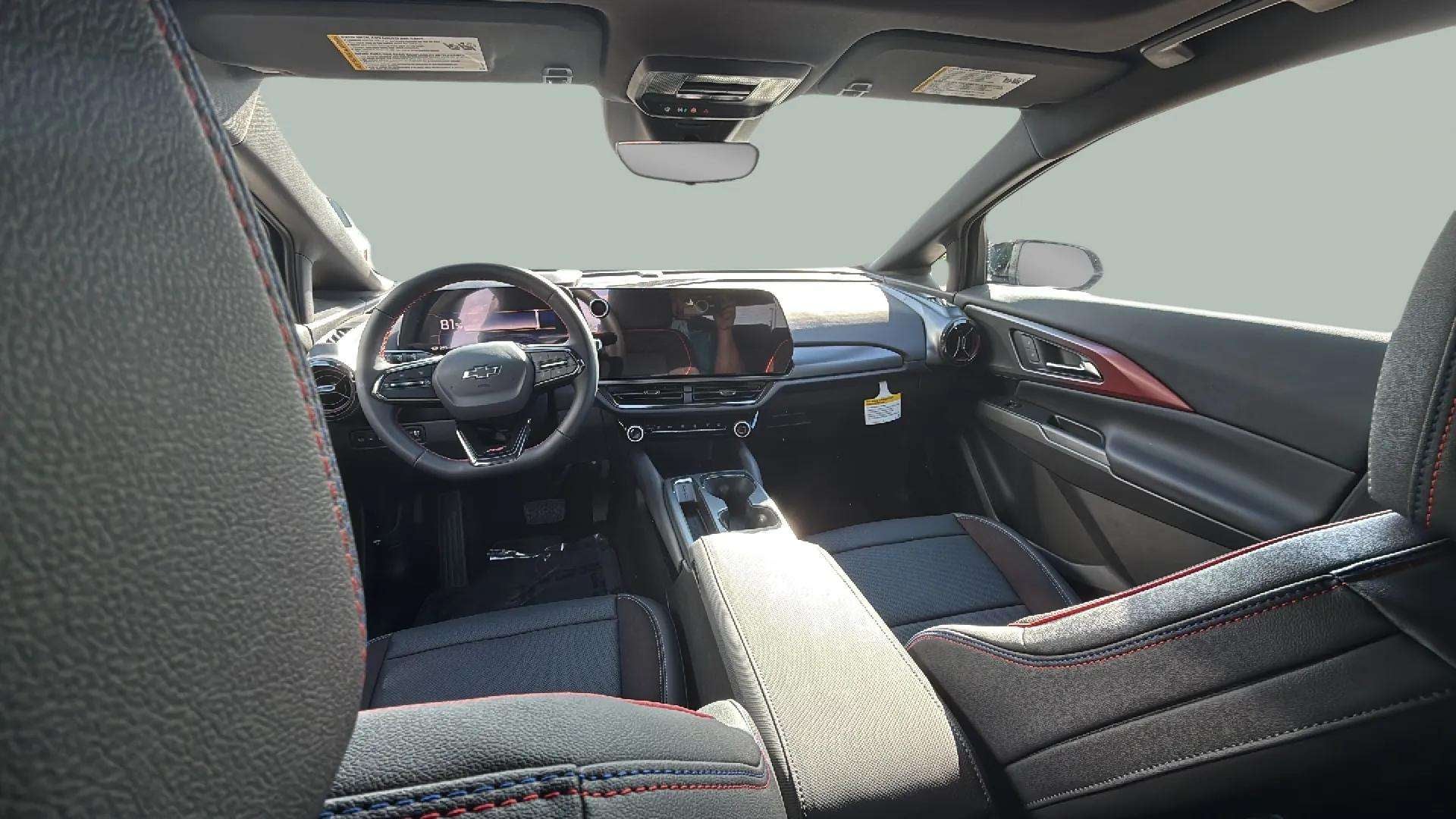 2025 Chevrolet Equinox EV RS