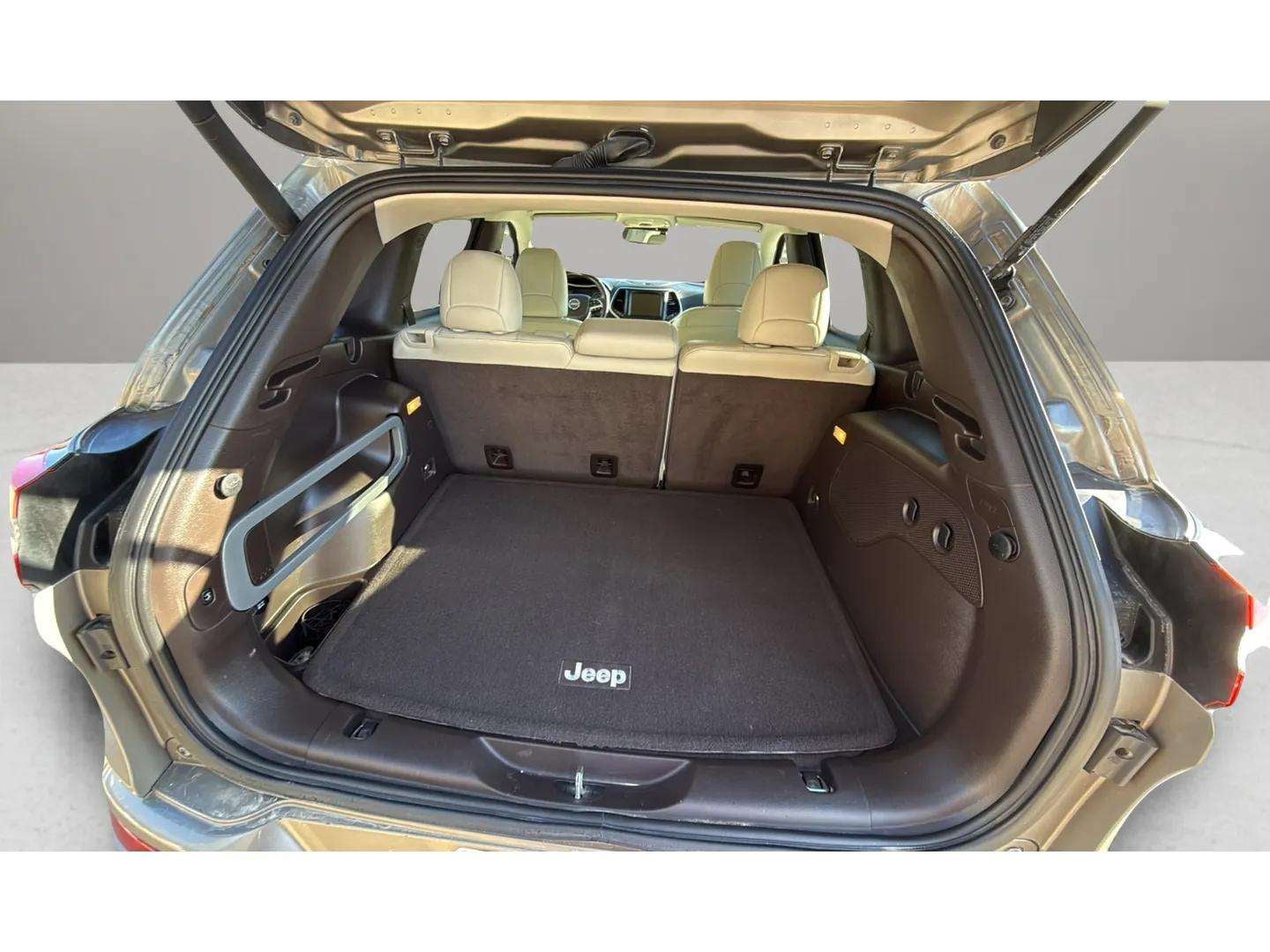 2016 Jeep Cherokee Overland