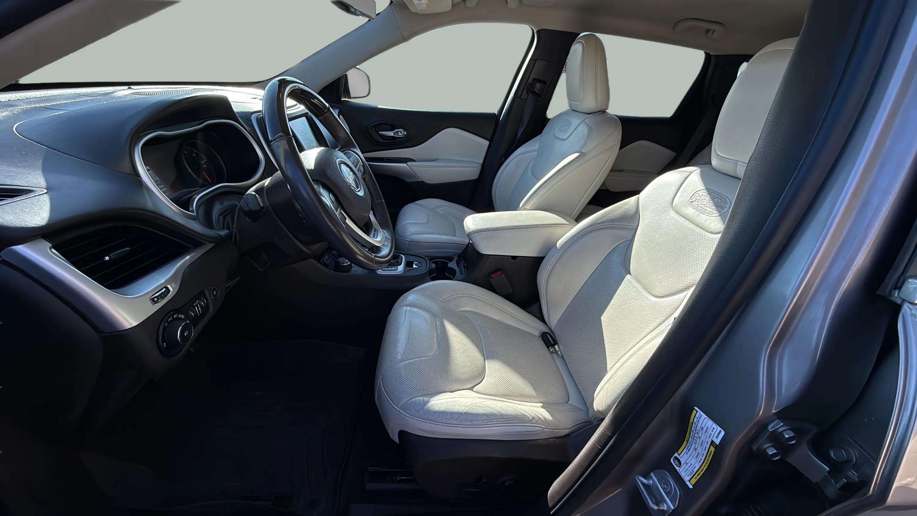 2016 Jeep Cherokee Overland