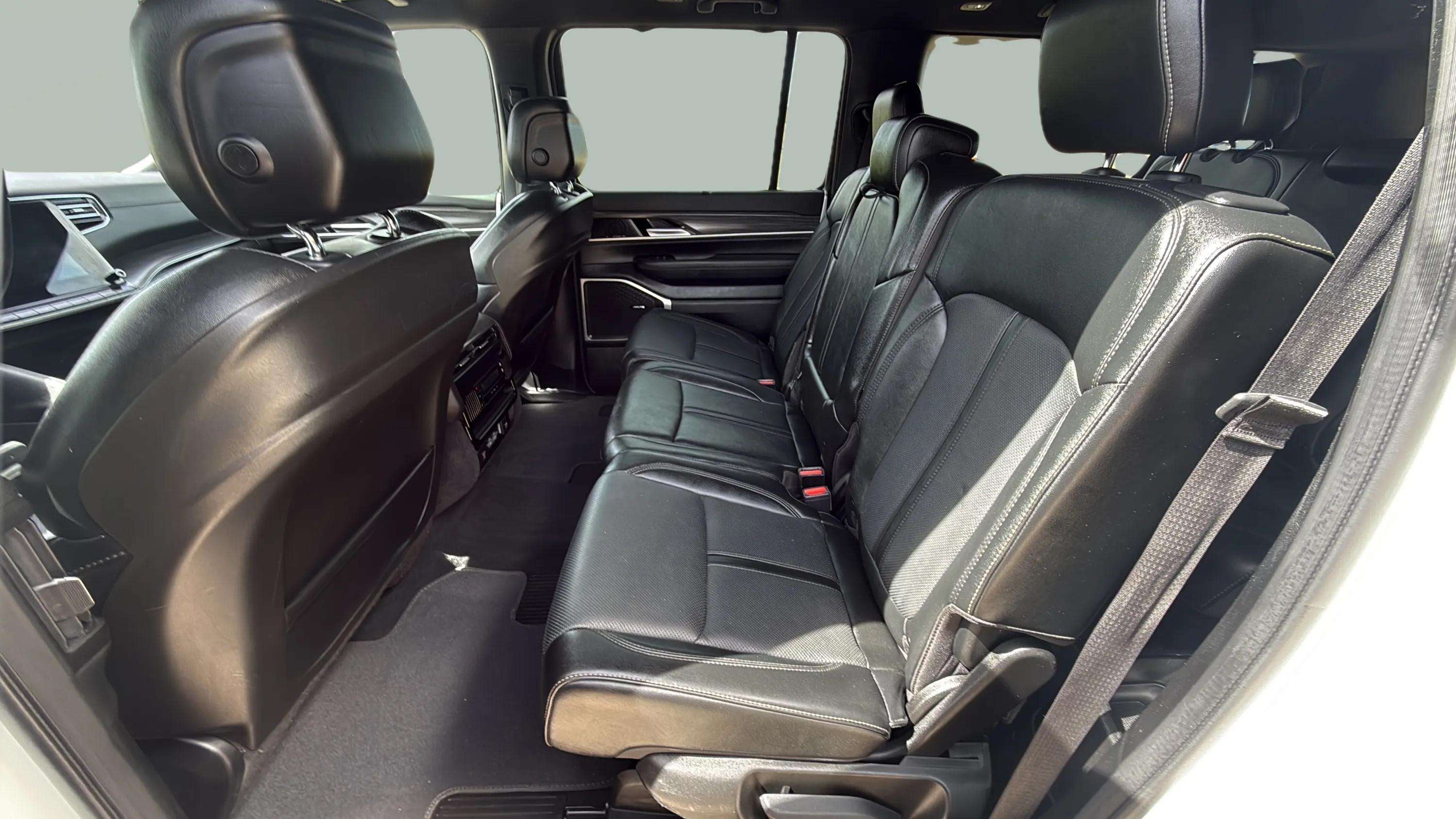 2023 Jeep Wagoneer L Series III