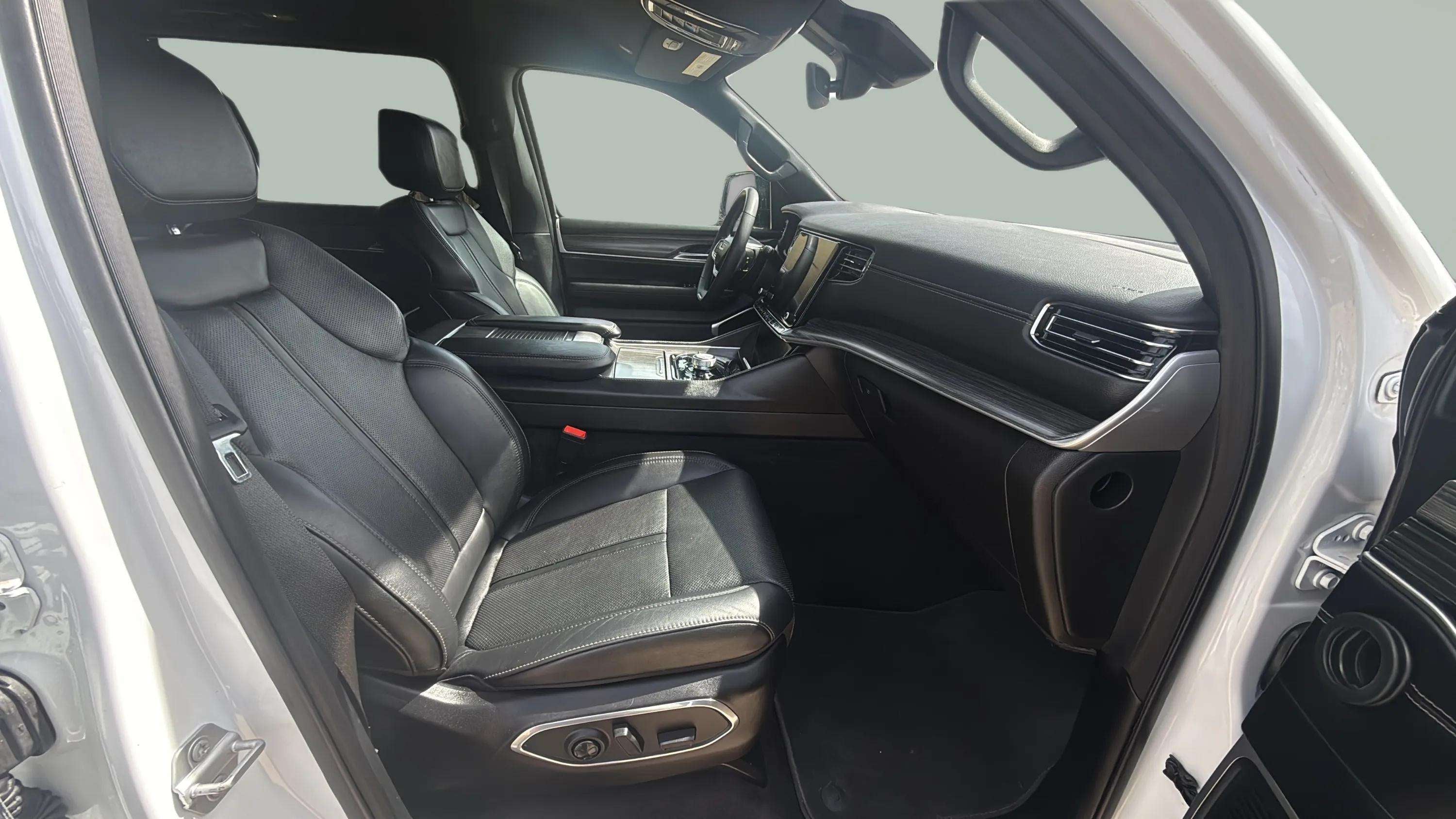 2023 Jeep Wagoneer L Series III