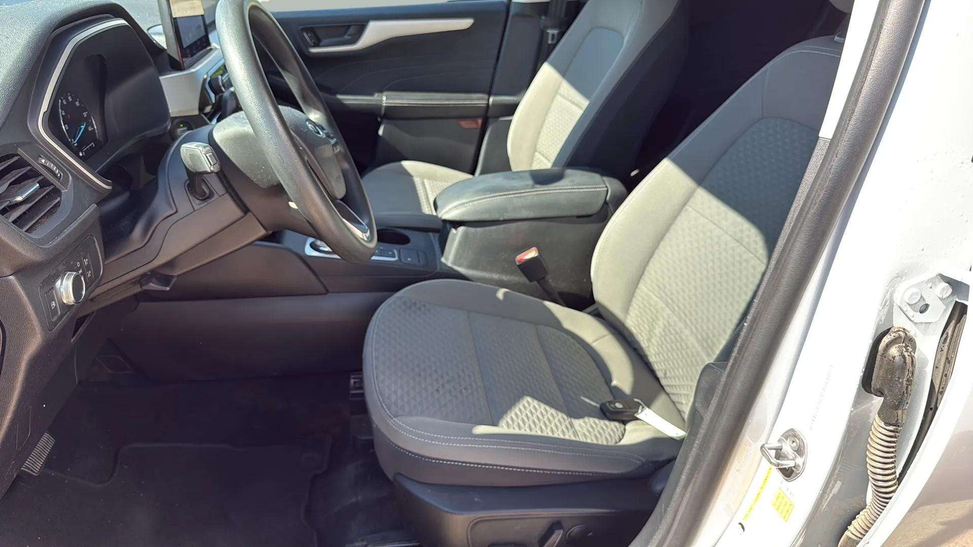 2022 Ford Escape SE Hybrid