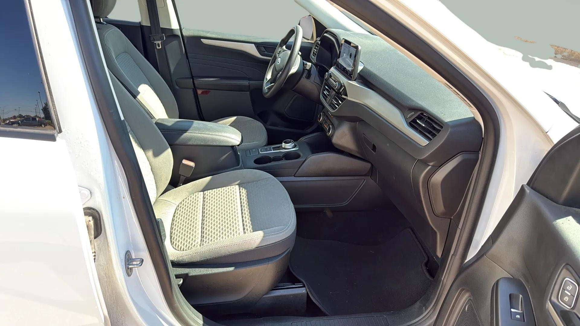 2022 Ford Escape SE Hybrid