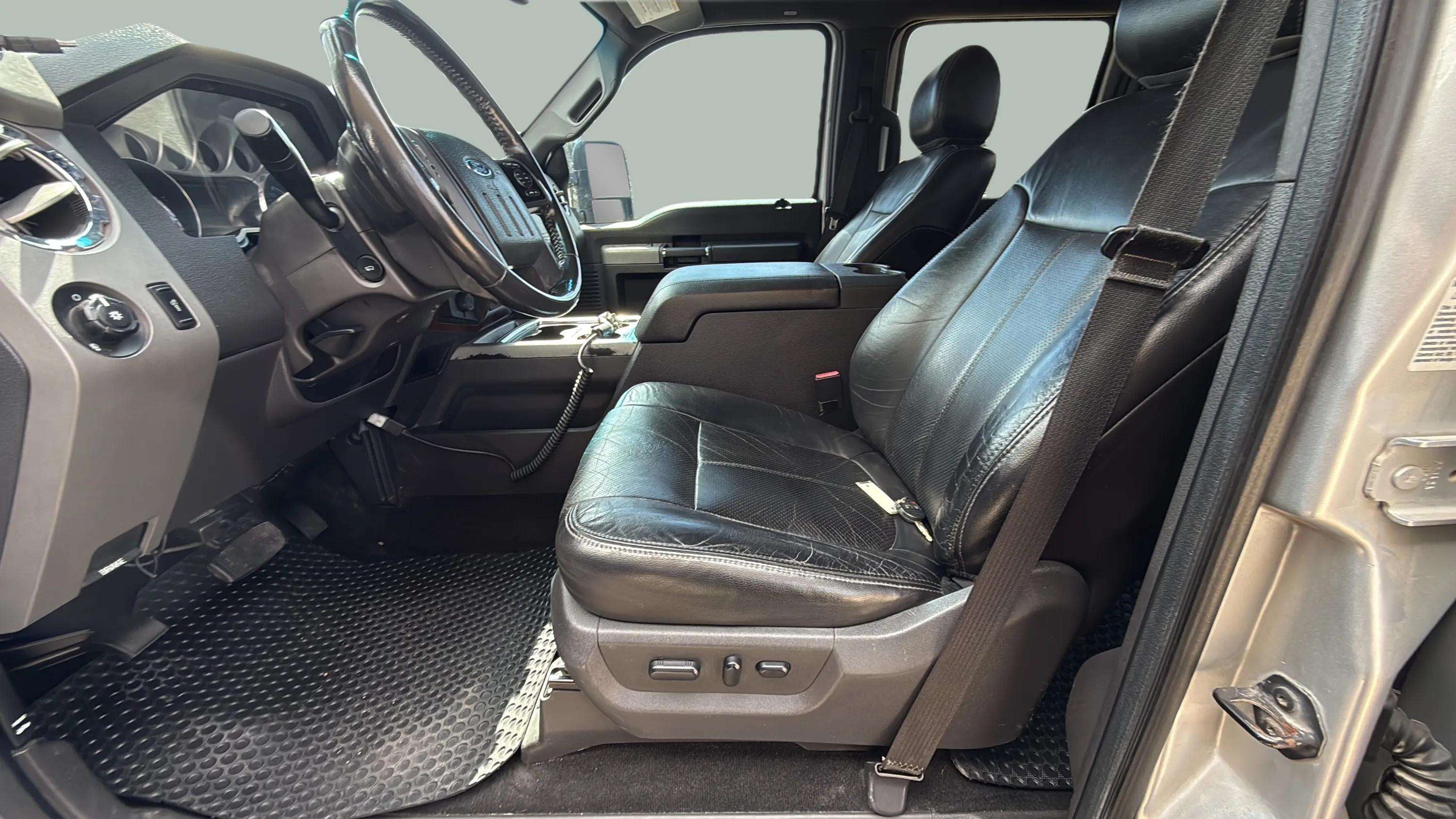 2012 Ford Super Duty F-350 SRW XL