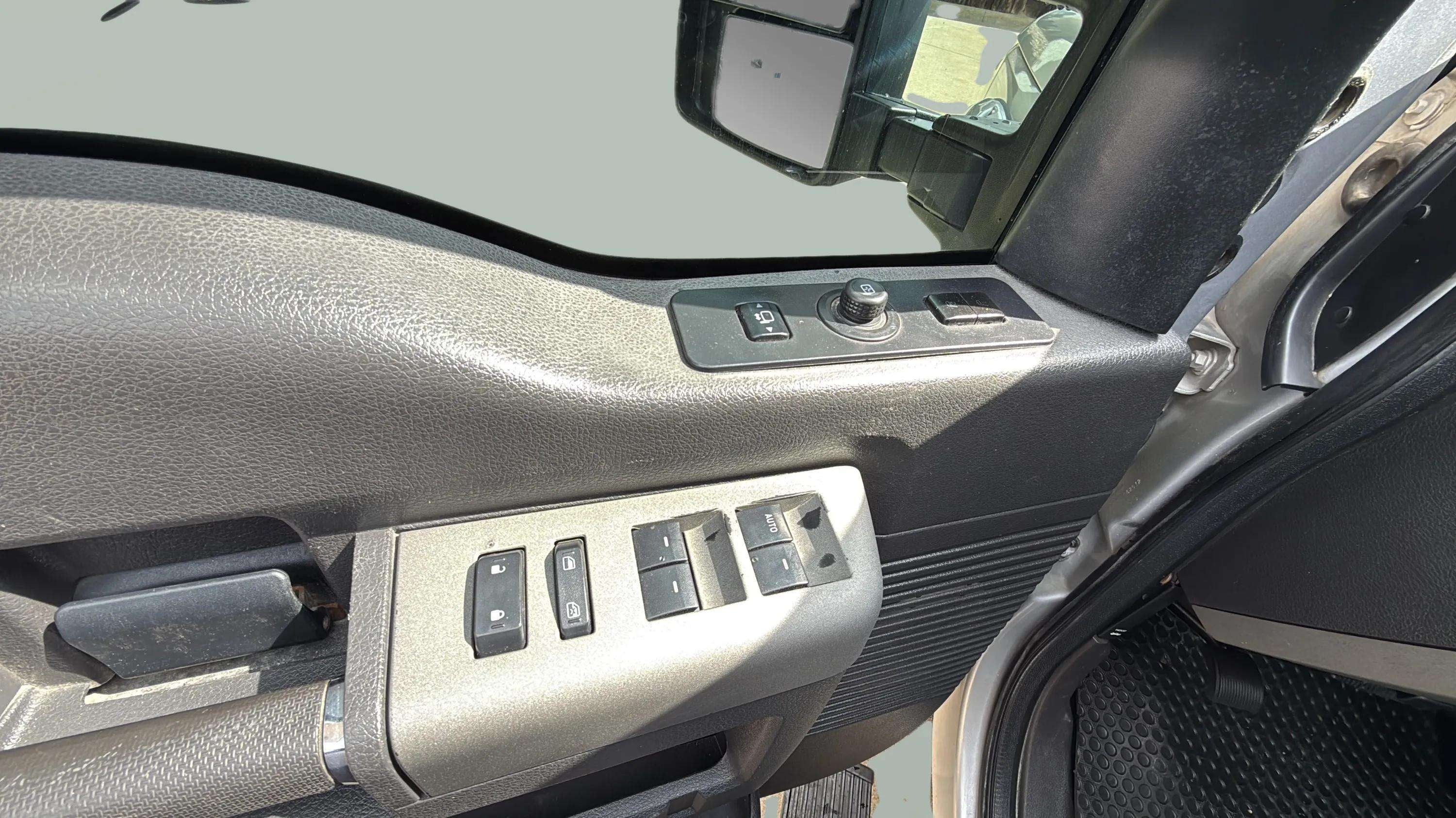 2012 Ford Super Duty F-350 SRW XL