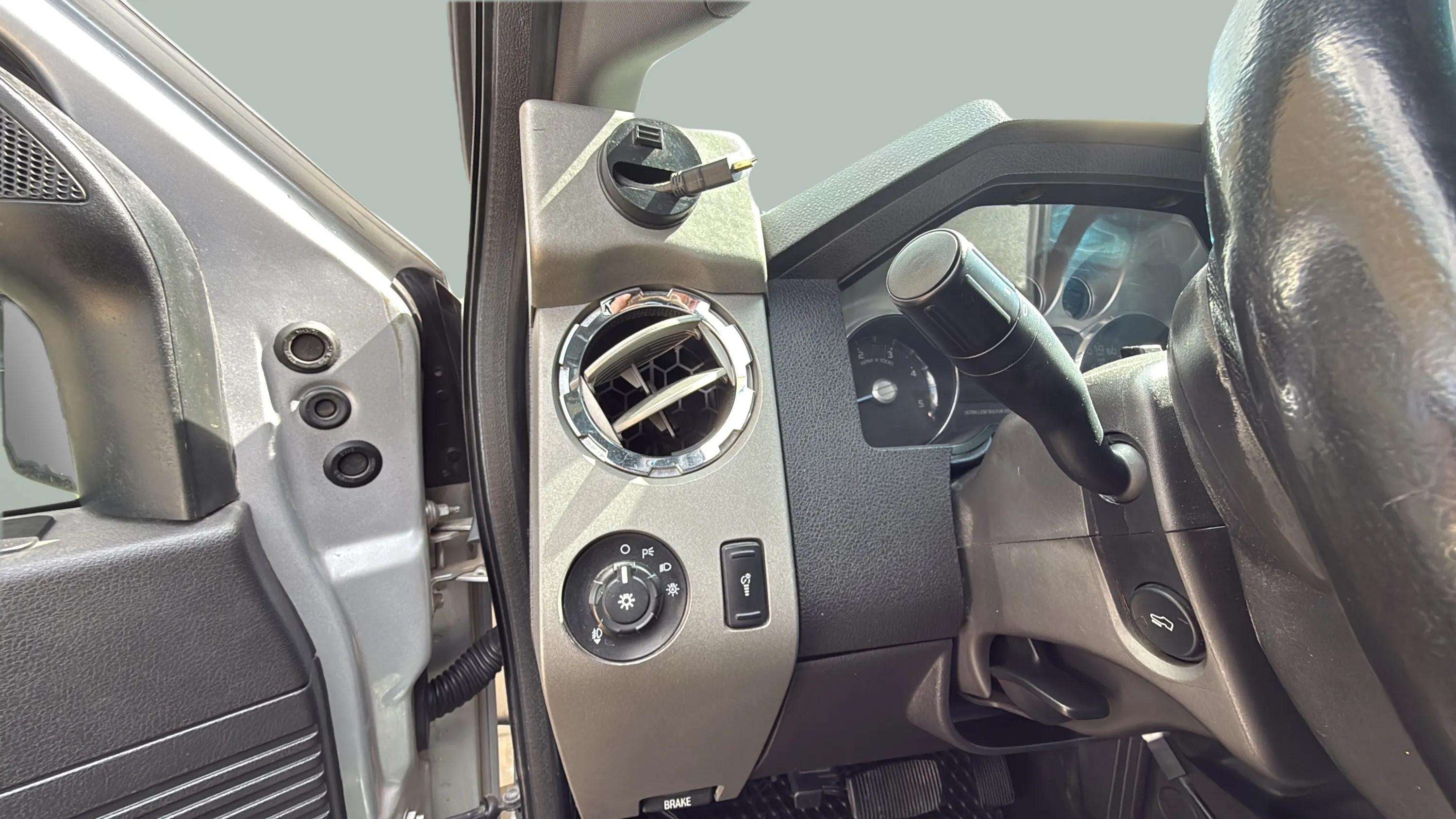 2012 Ford Super Duty F-350 SRW XL