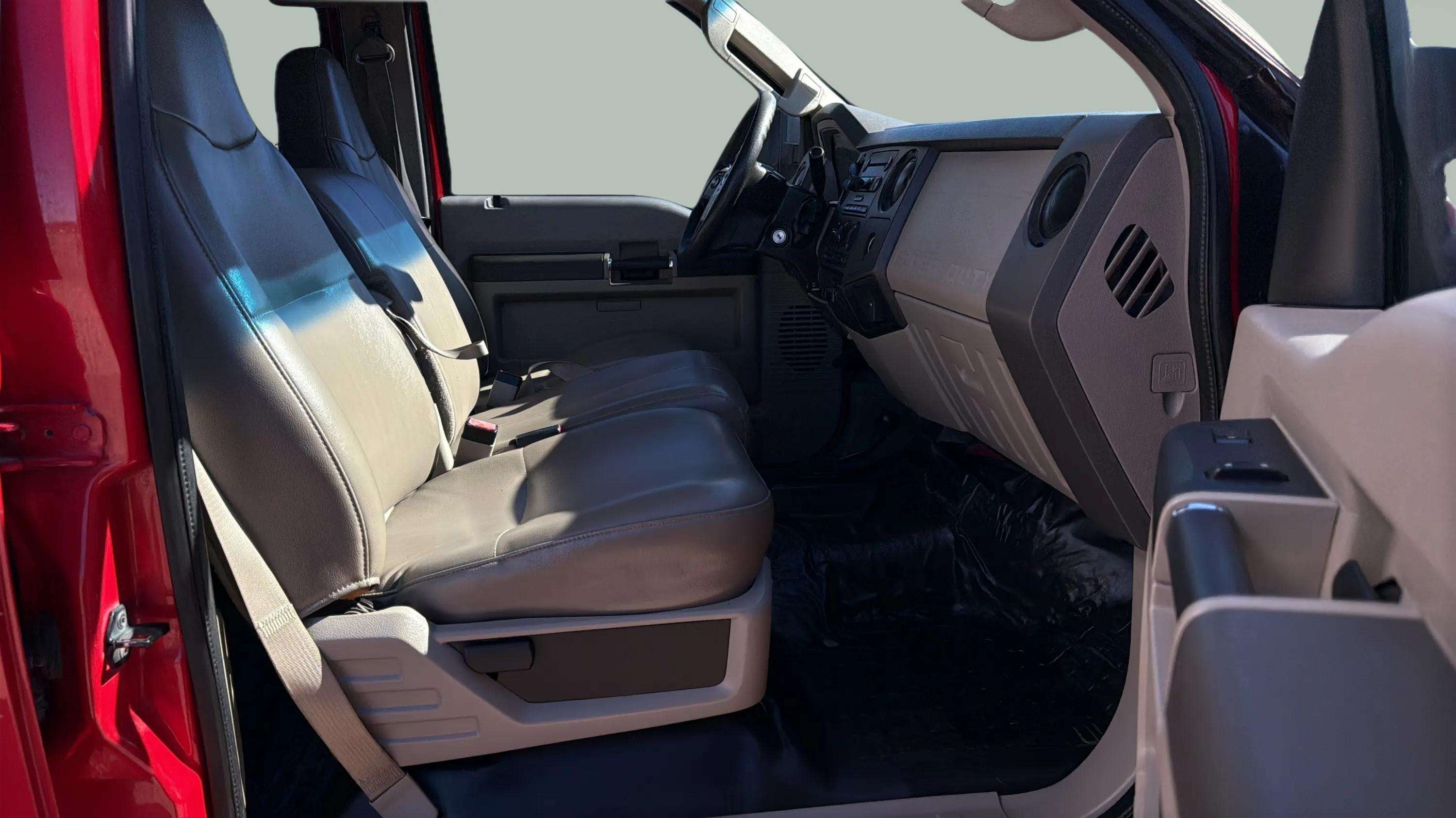 2008 Ford Super Duty F-350 DRW XL