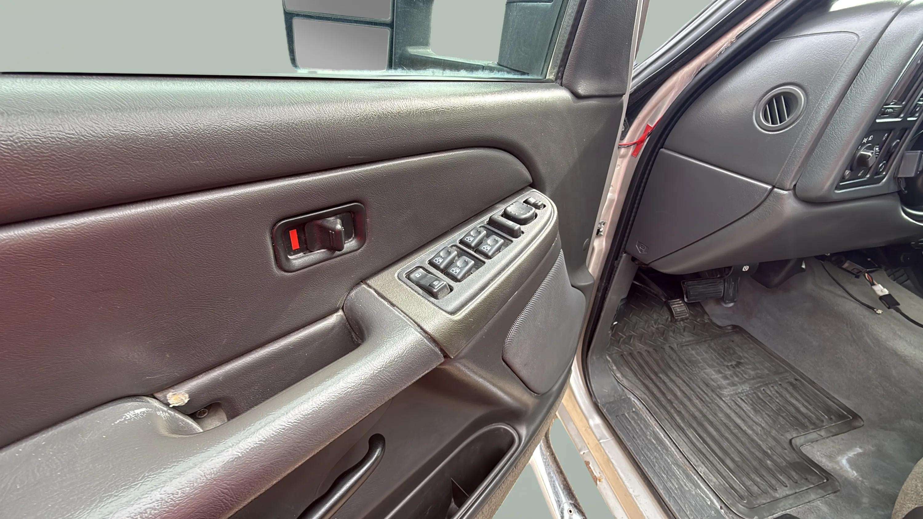 2005 Chevrolet Silverado 2500 HD LS