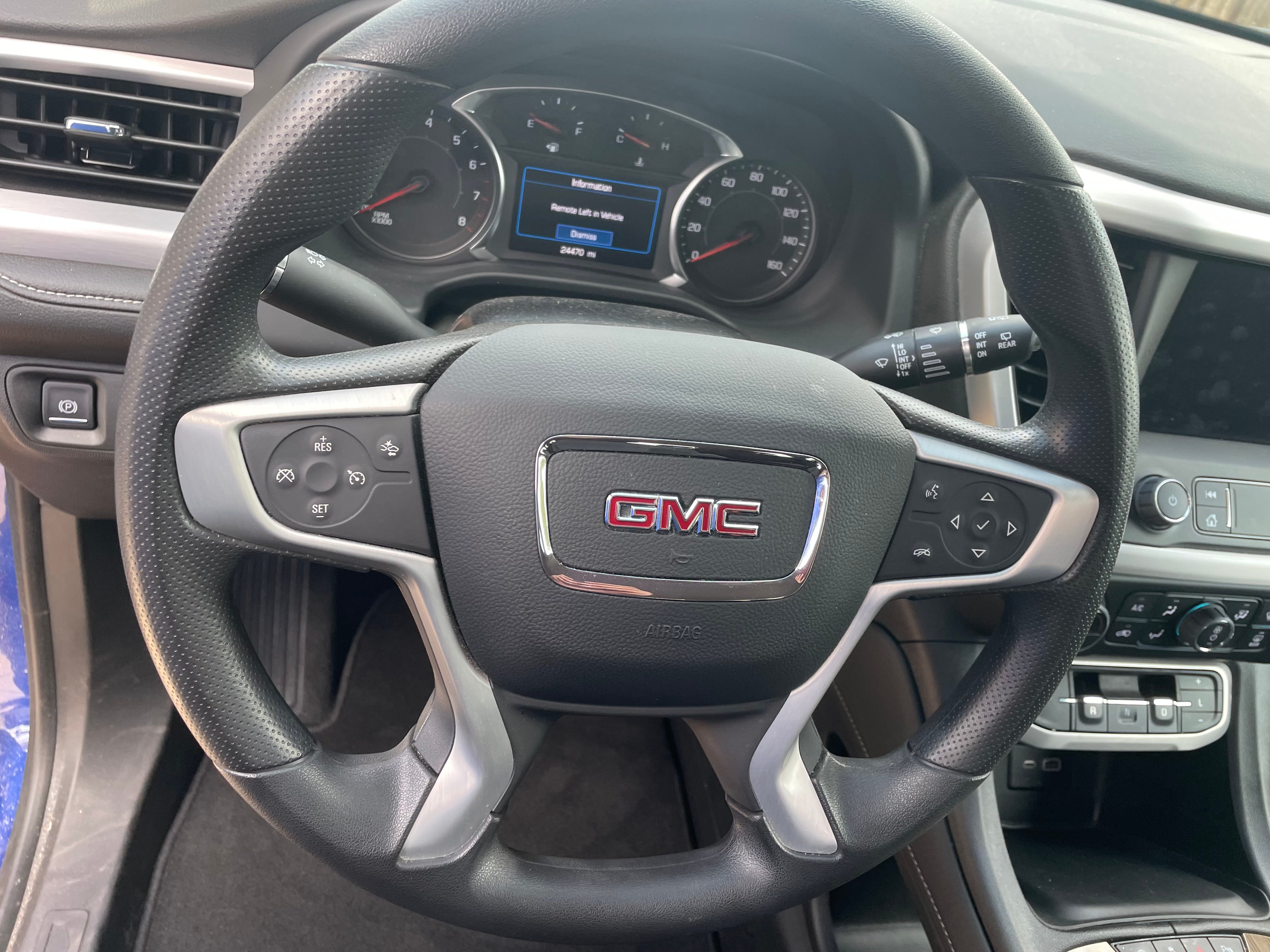2023 GMC Acadia SLE