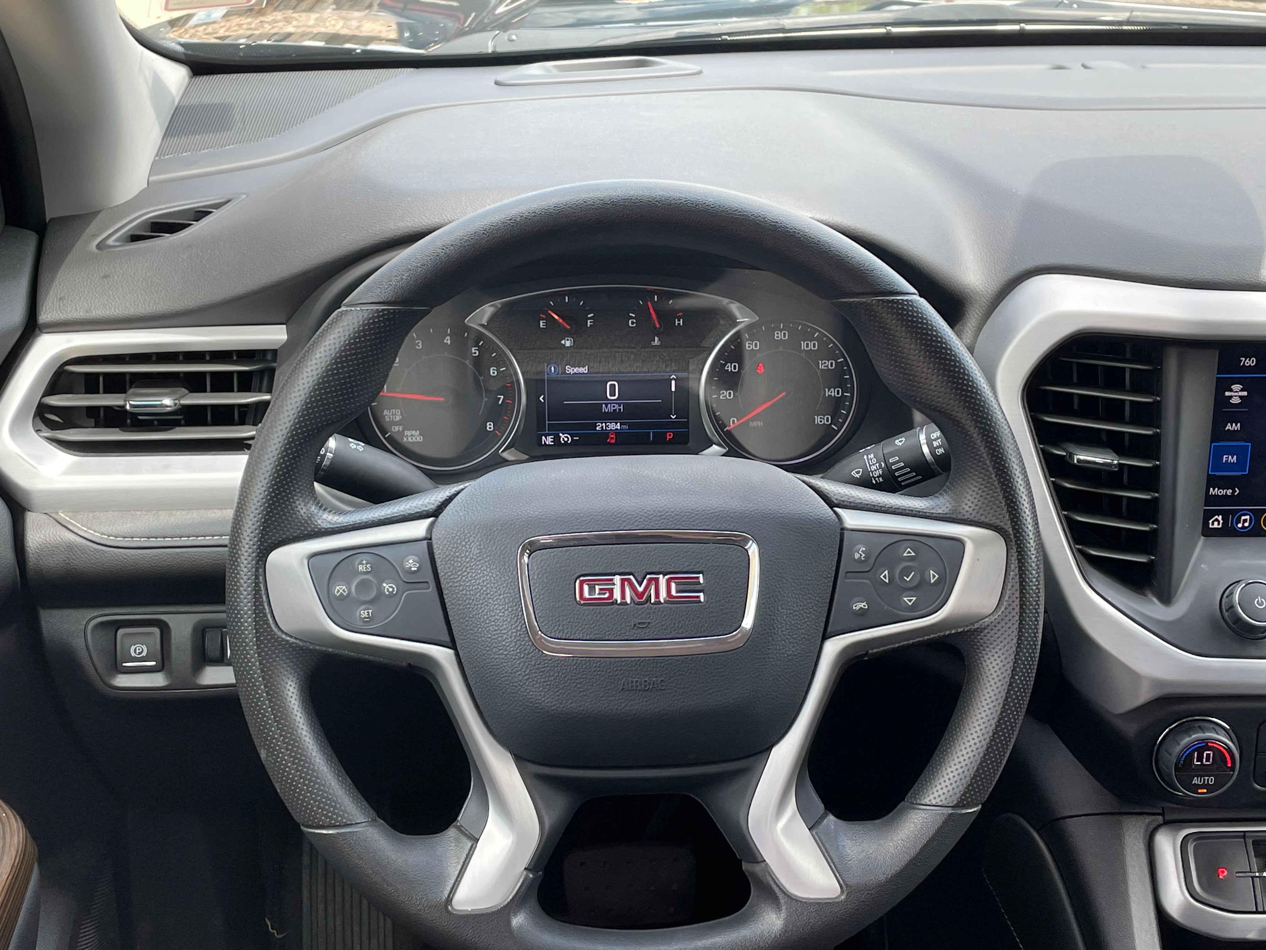 2023 GMC Acadia SLE
