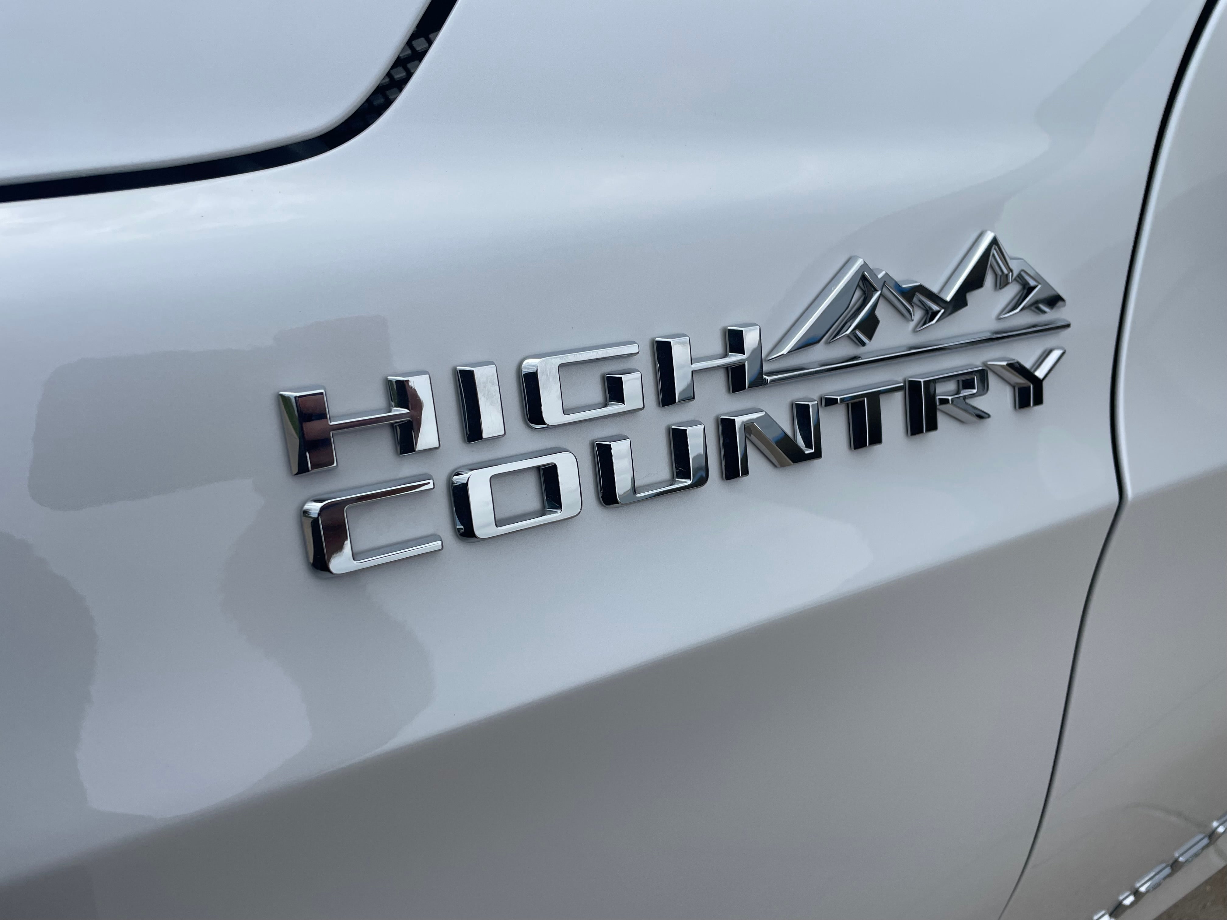 2022 Chevrolet Suburban High Country