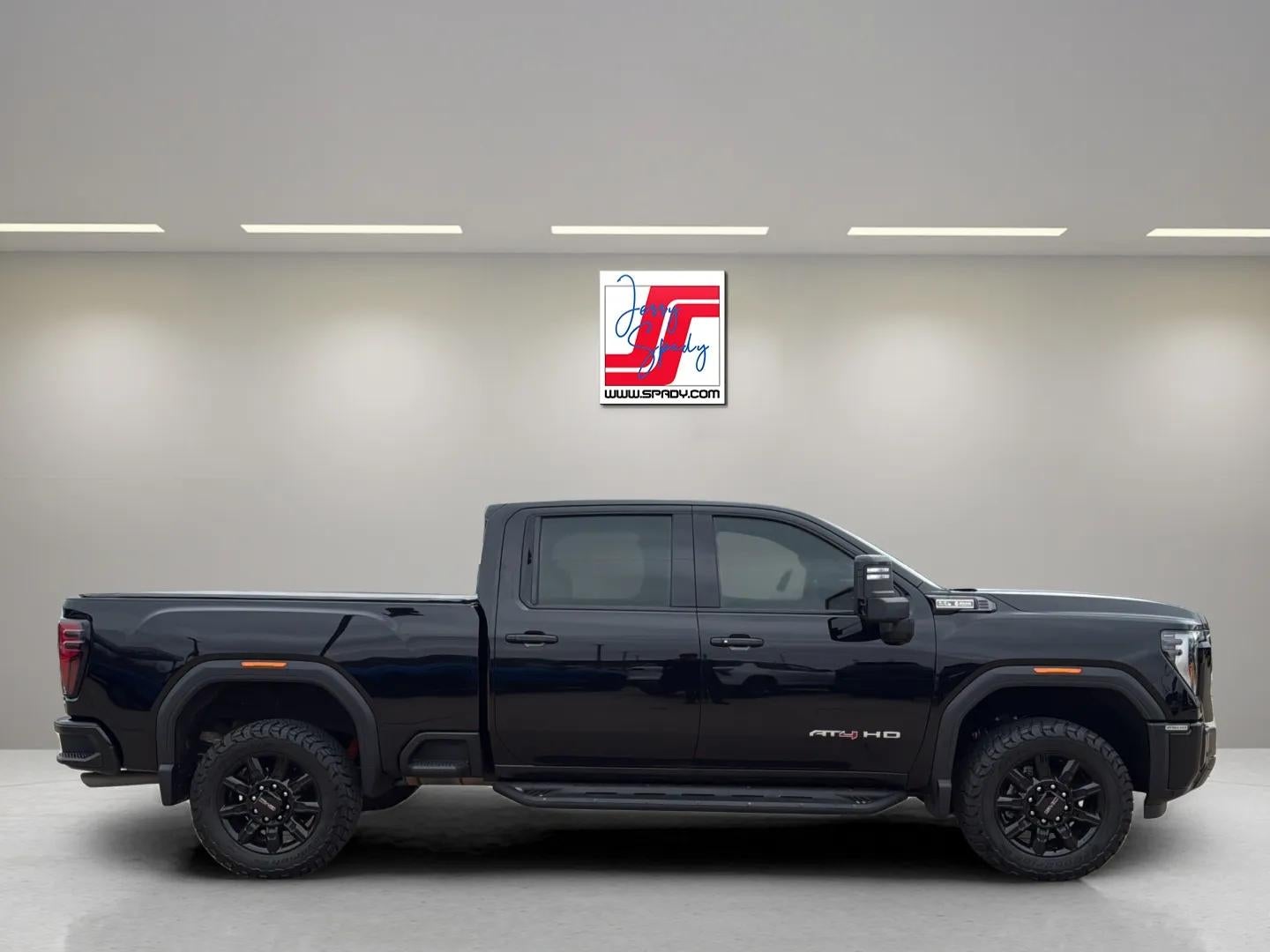 2025 GMC Sierra 2500 HD AT4