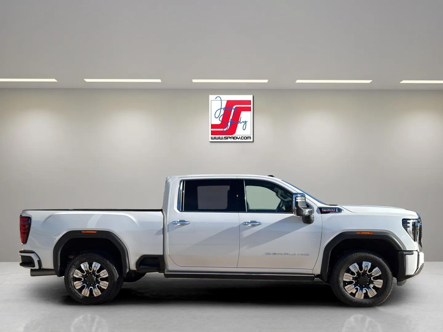 2025 GMC Sierra 2500 HD Denali