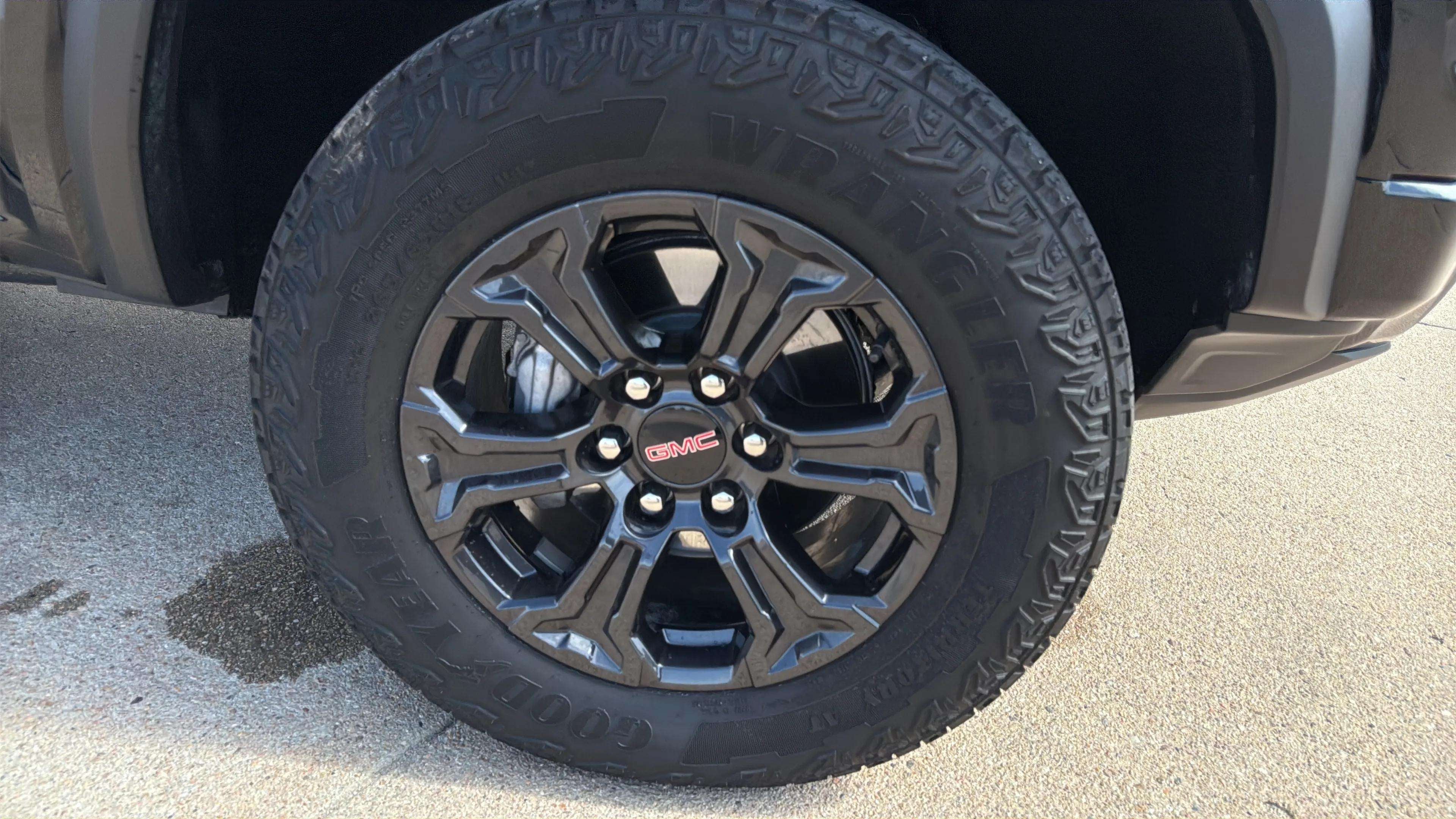 2025 GMC Canyon Elevation