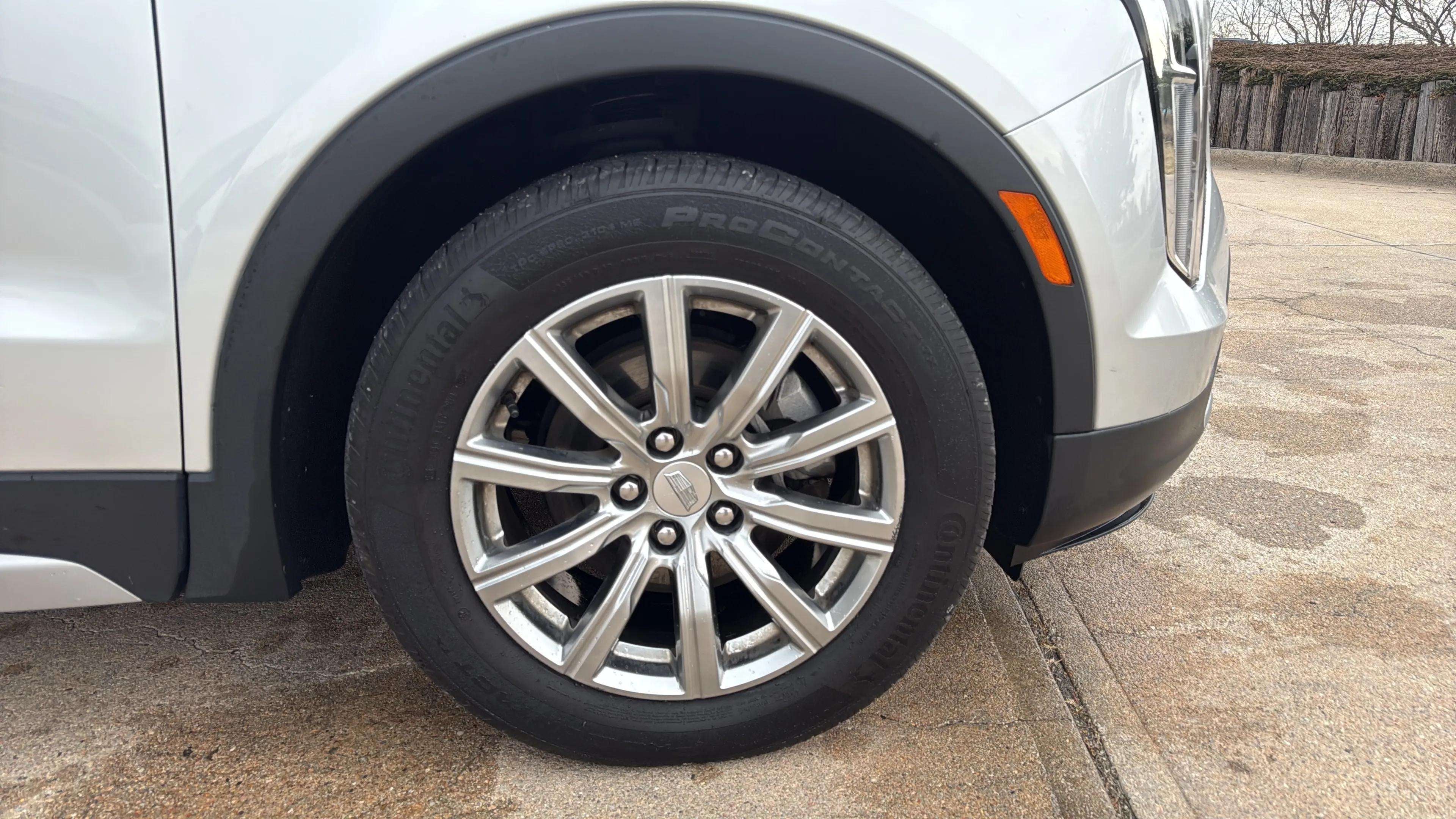 2019 Cadillac XT4 AWD Premium Luxury