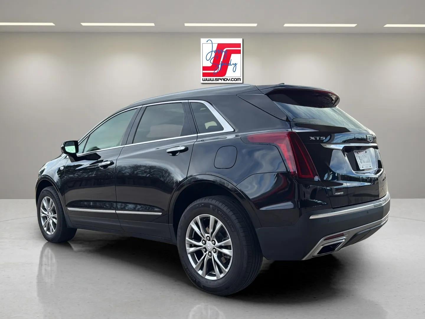 2022 Cadillac XT5 Premium Luxury