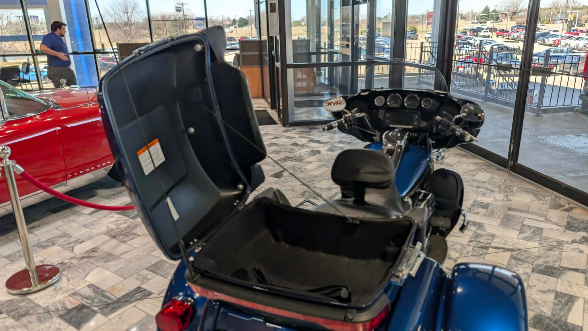 2018 HARLEY-DAV Tri Glide Base