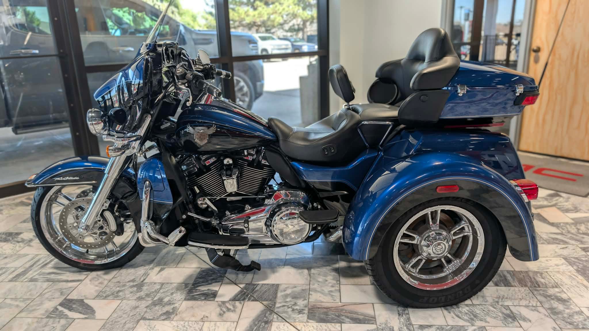 2018 HARLEY-DAV Tri Glide Base