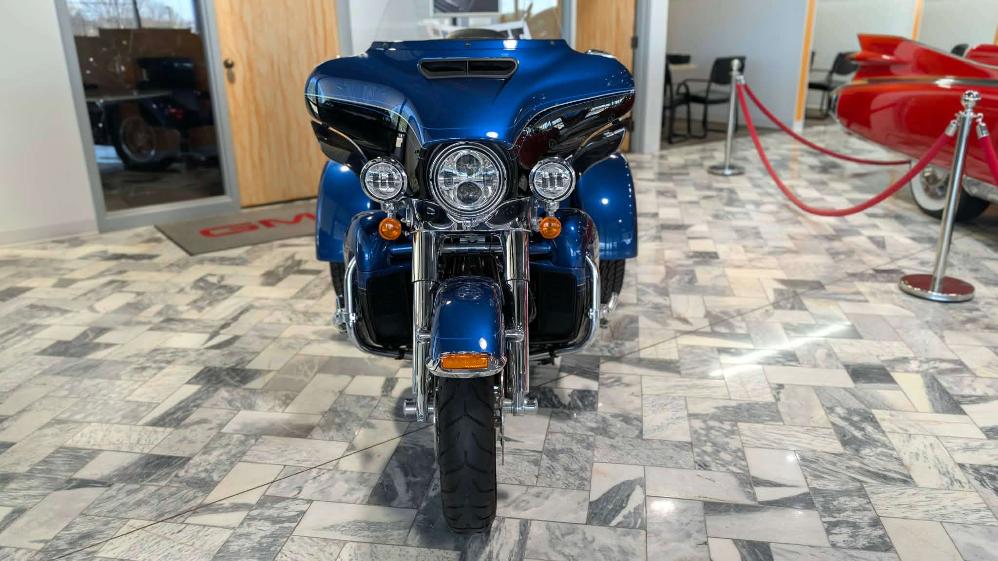 2018 HARLEY-DAV Tri Glide Base