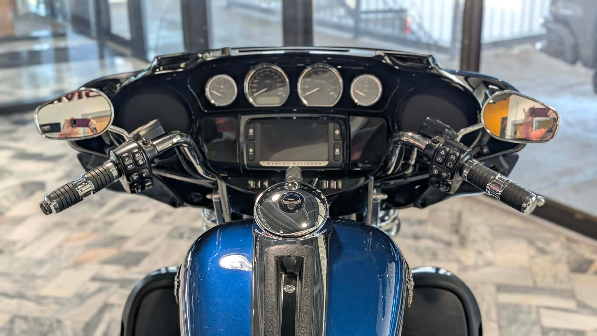 2018 HARLEY-DAV Tri Glide Base