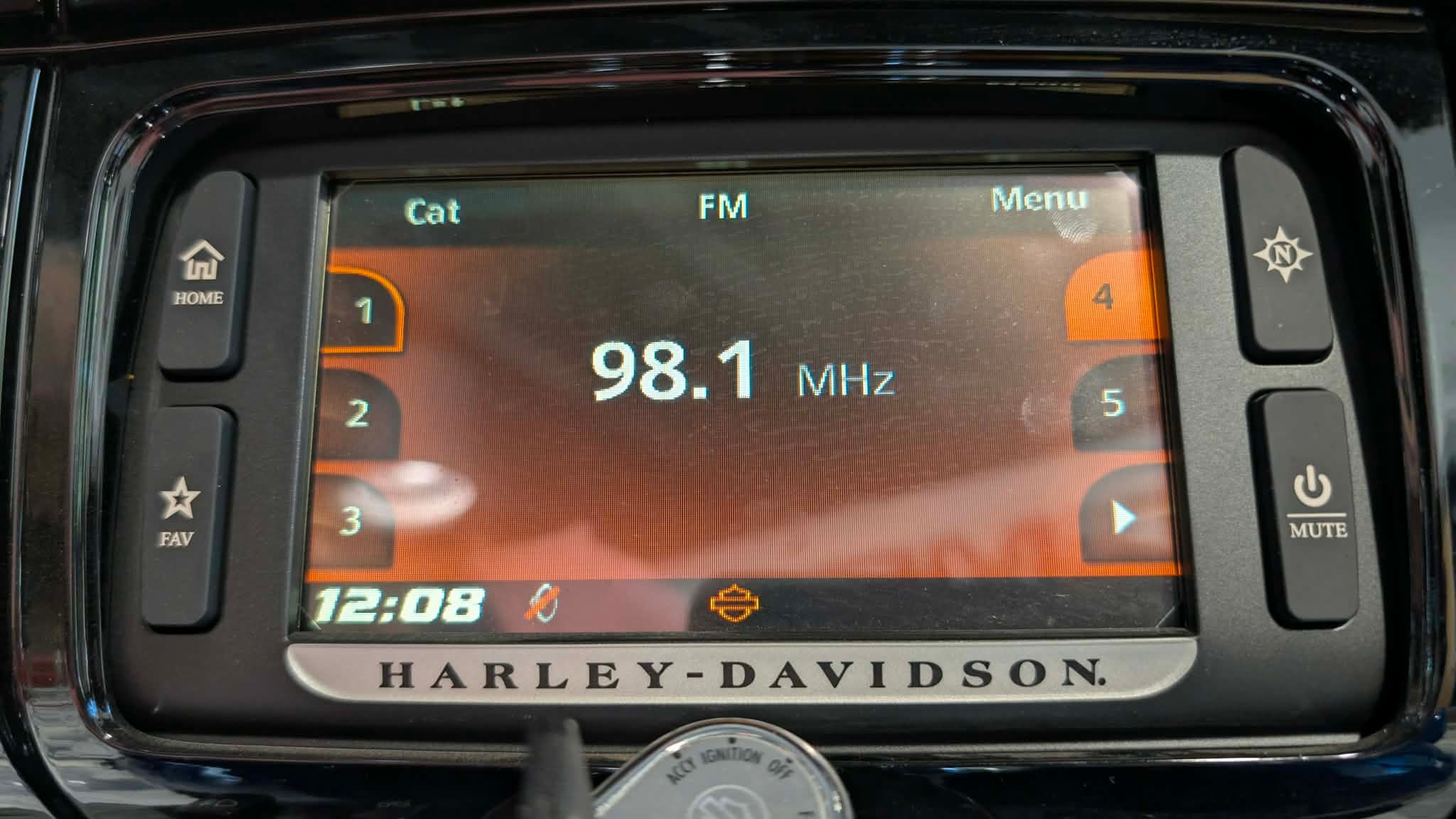 2018 HARLEY-DAV Tri Glide Base