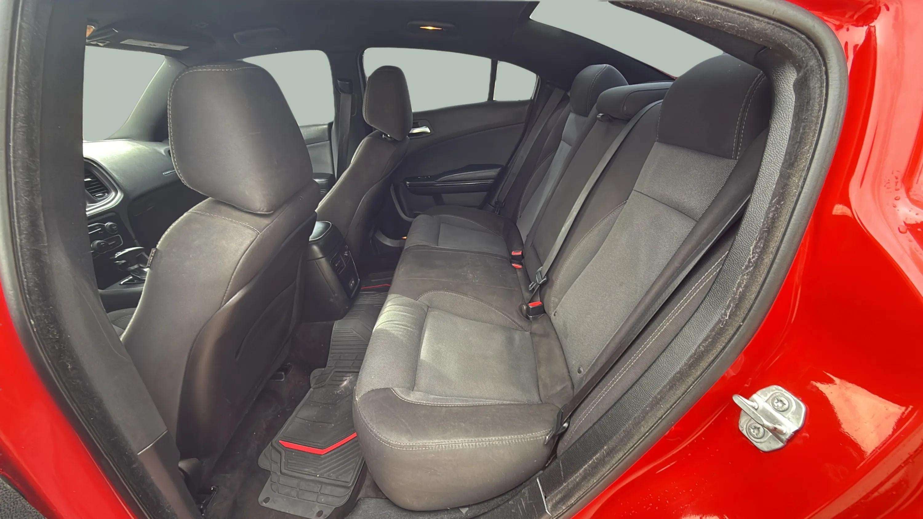 2017 Dodge Charger SE