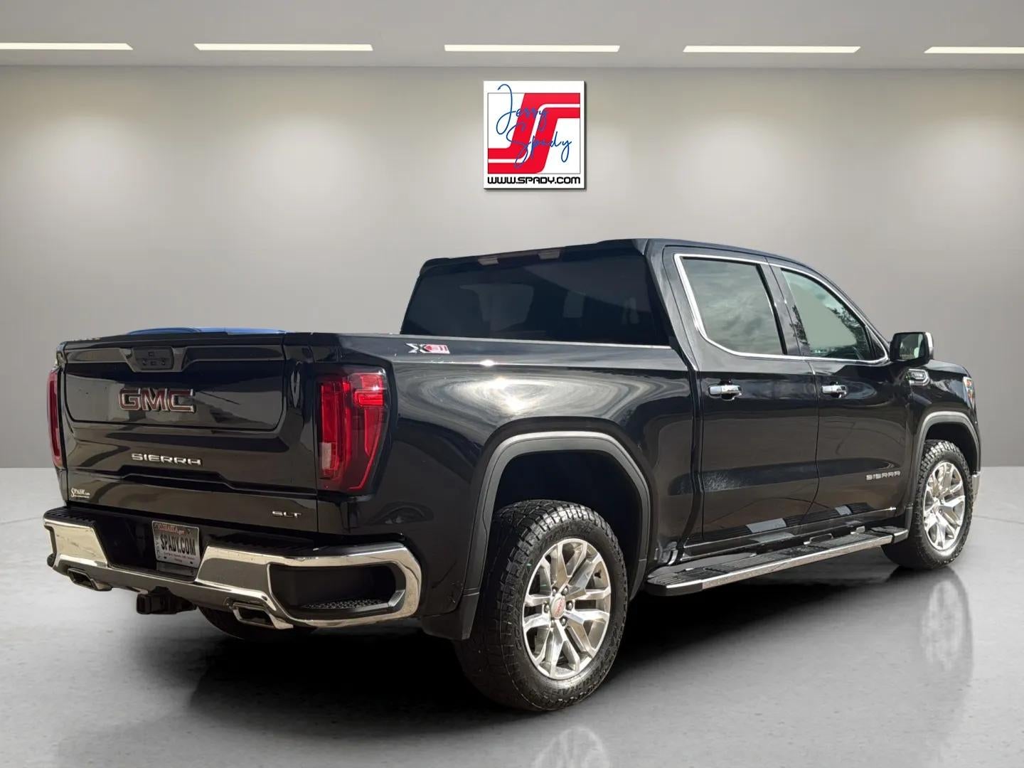 2021 GMC Sierra 1500 SLT