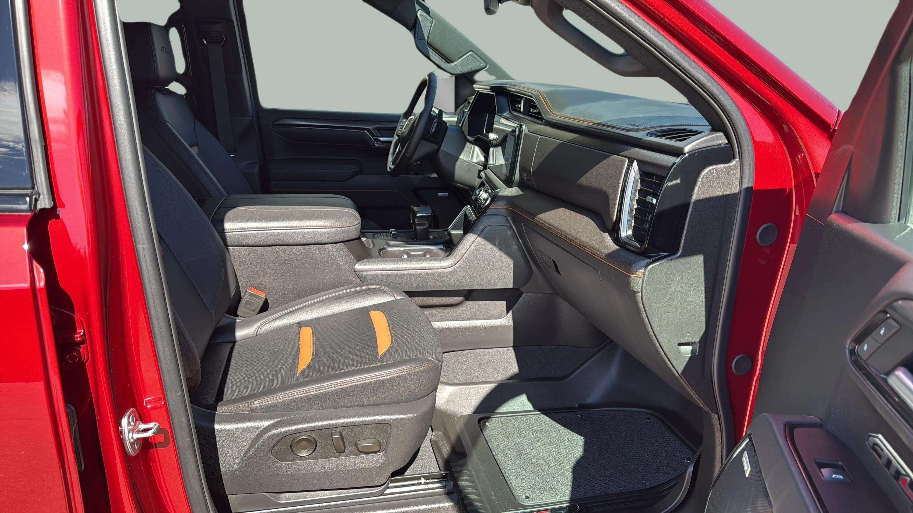 2025 GMC Sierra 1500 AT4