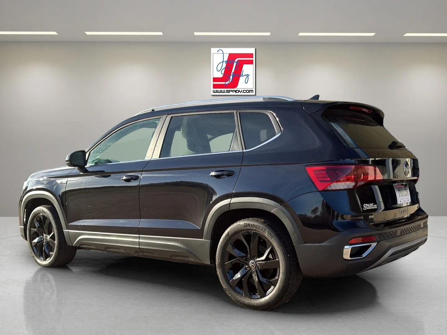 2023 Volkswagen Taos SE