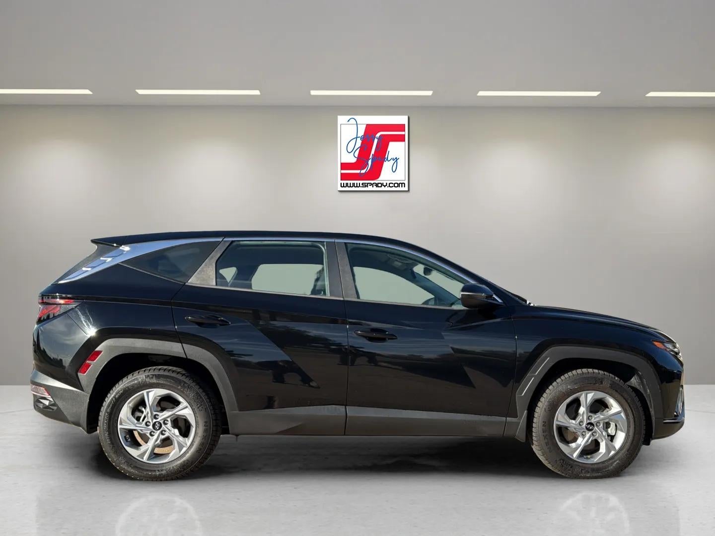 2022 Hyundai Tucson SE