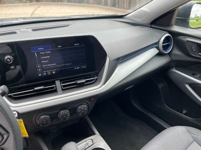 2025 Chevrolet Trax LS