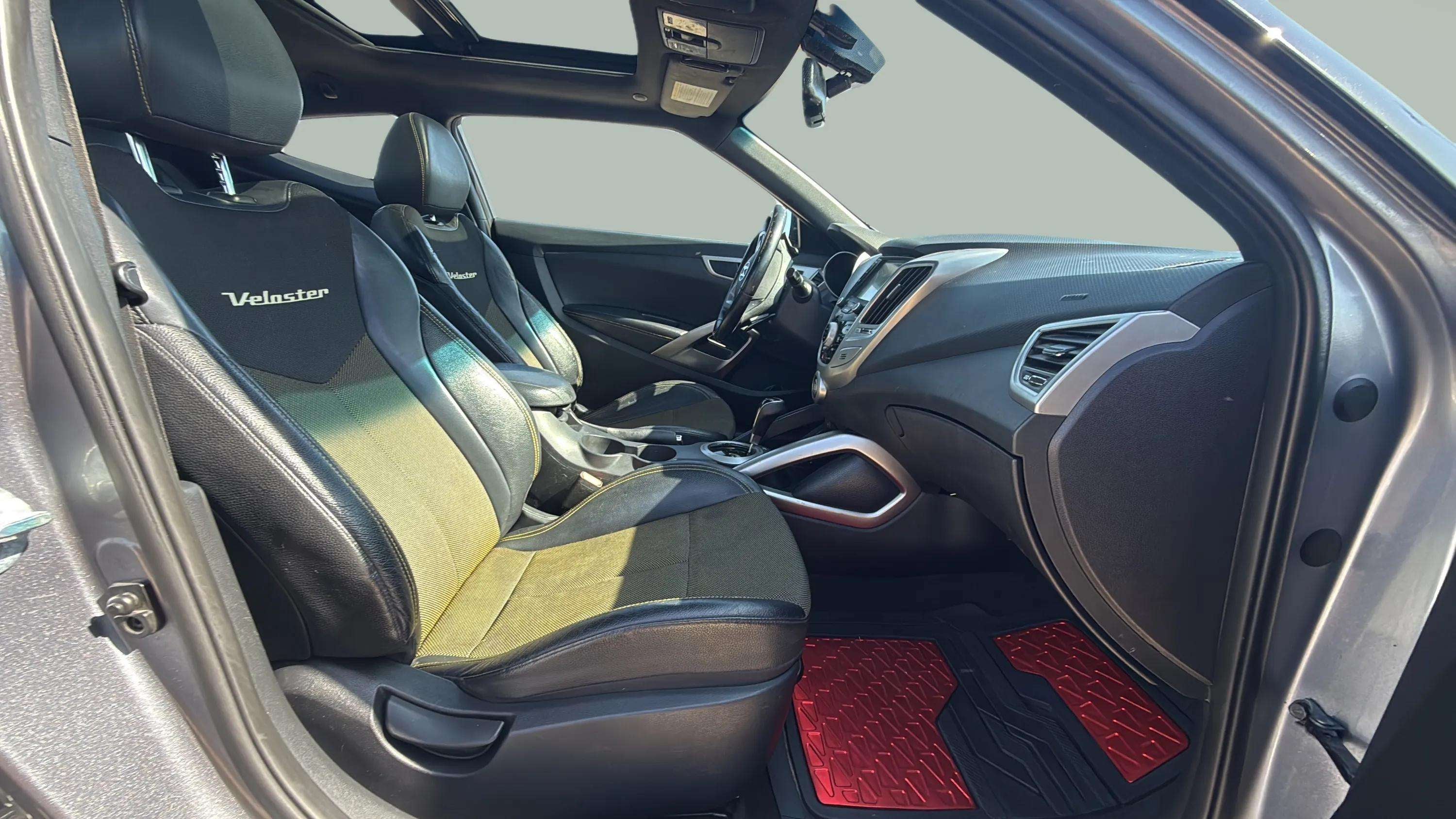 2016 Hyundai Veloster Base