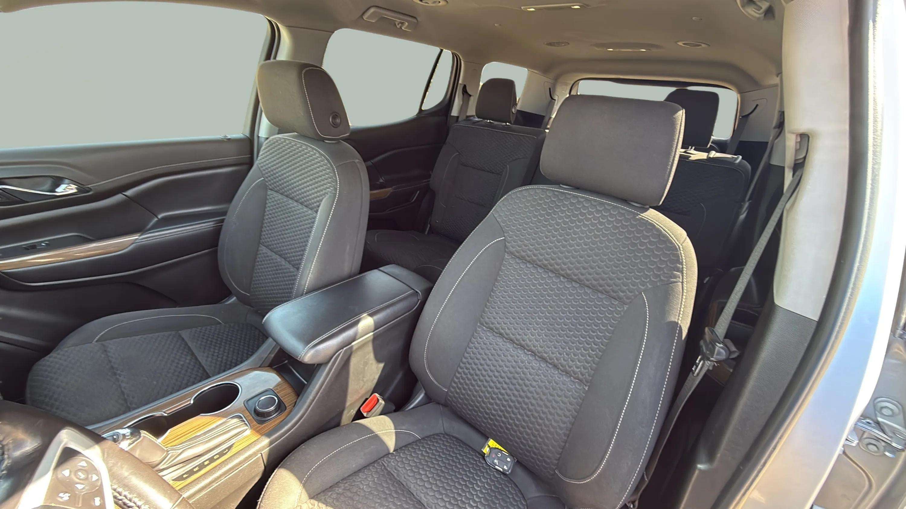 2019 GMC Acadia SLE
