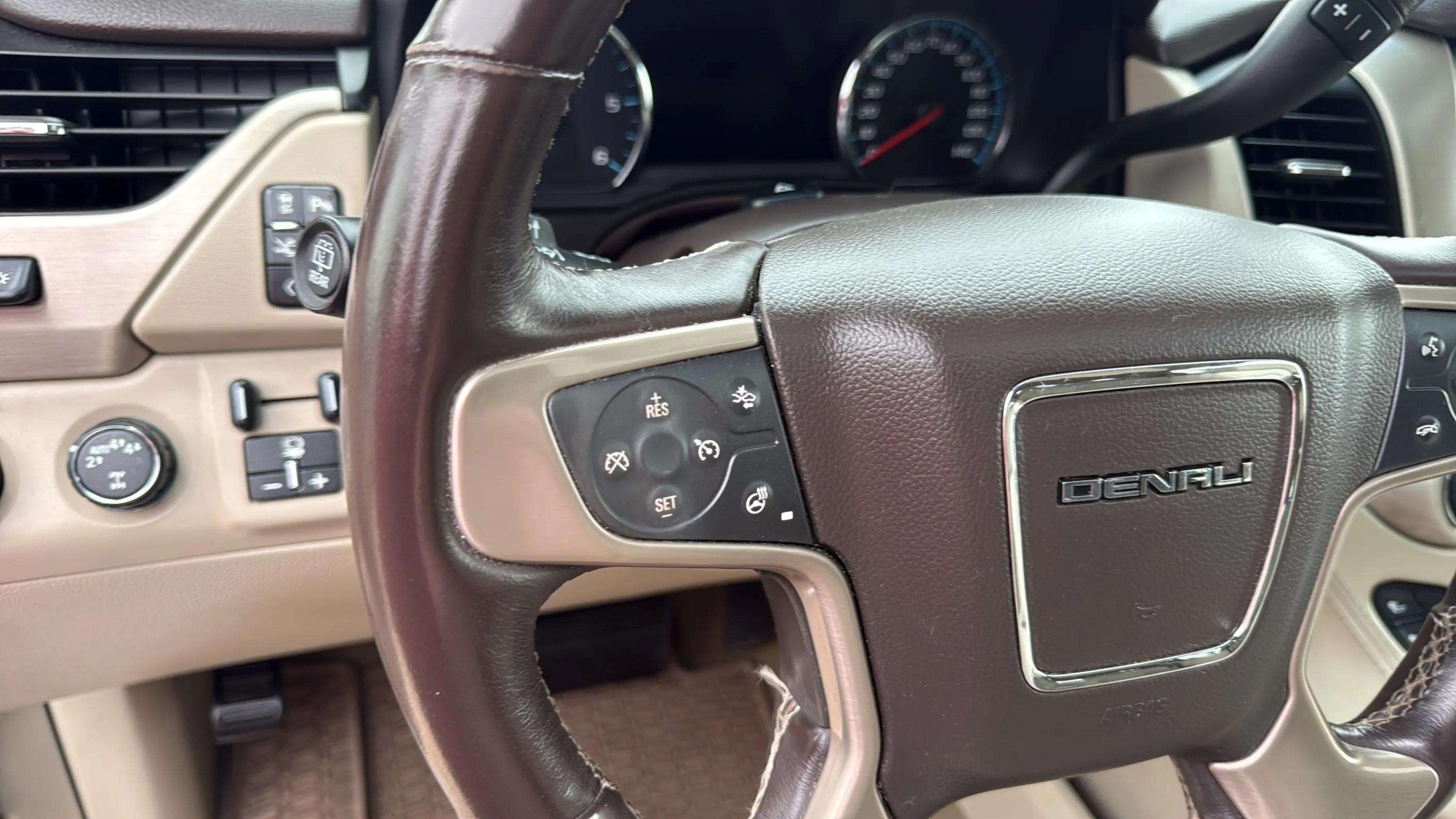 2017 GMC Yukon XL Denali