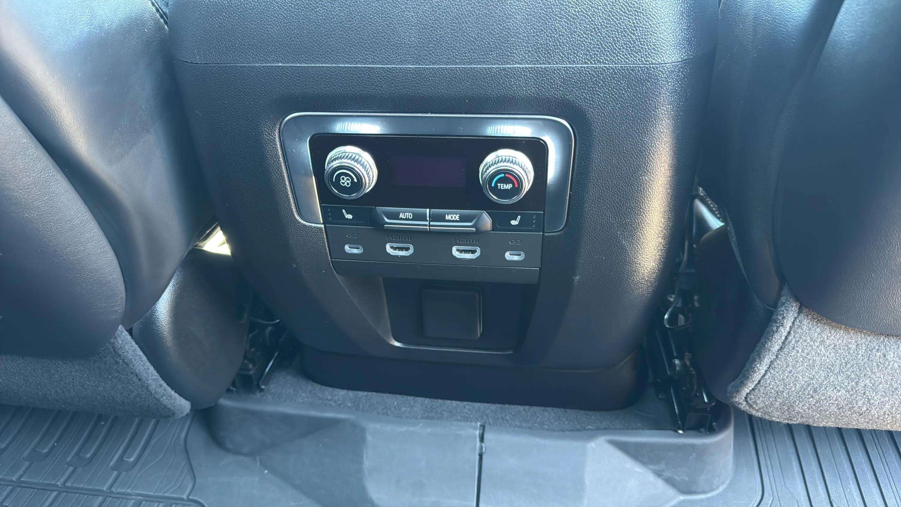 2024 GMC Yukon XL Denali Ultimate