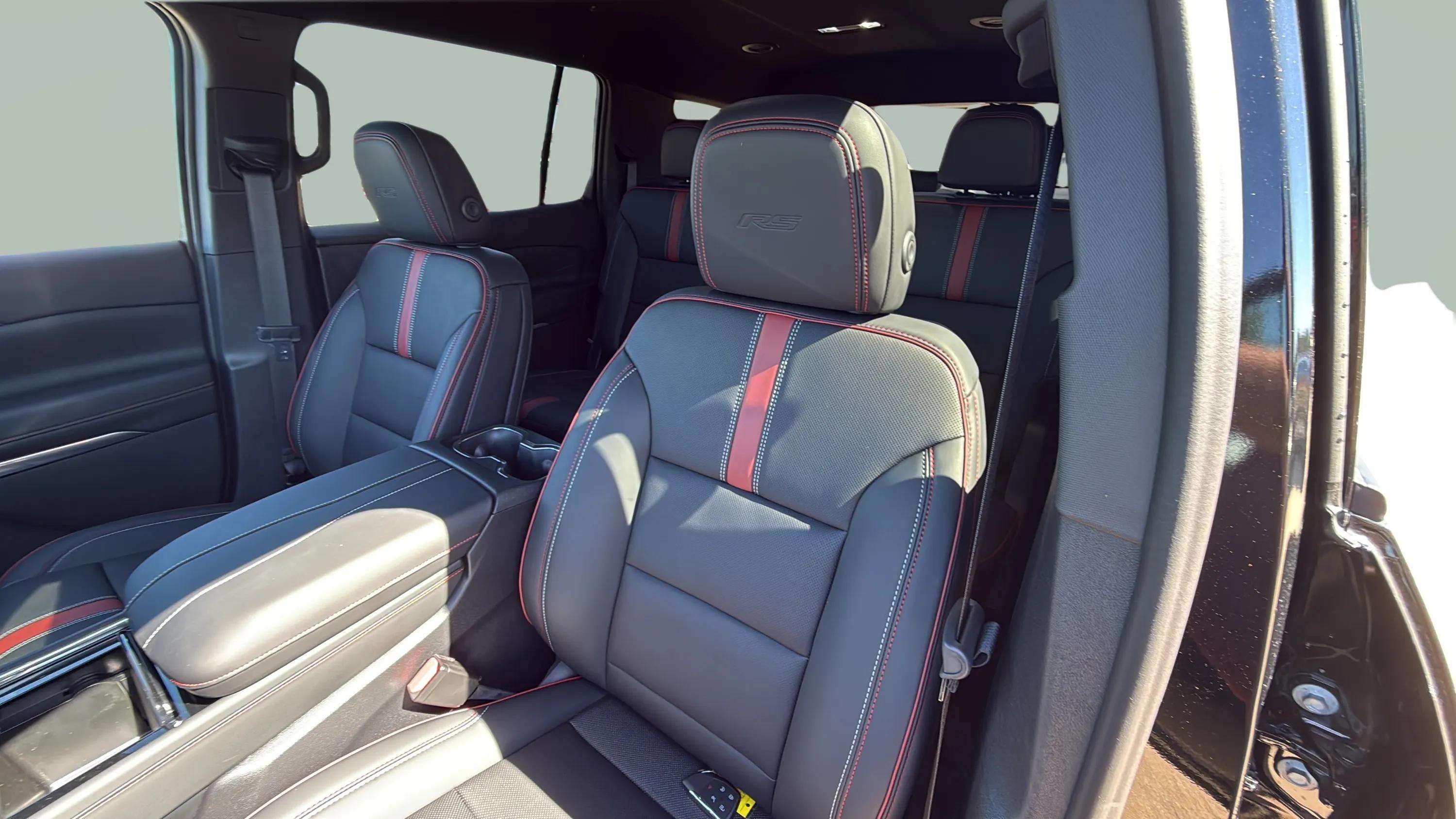 2027 Chevrolet Traverse RS
