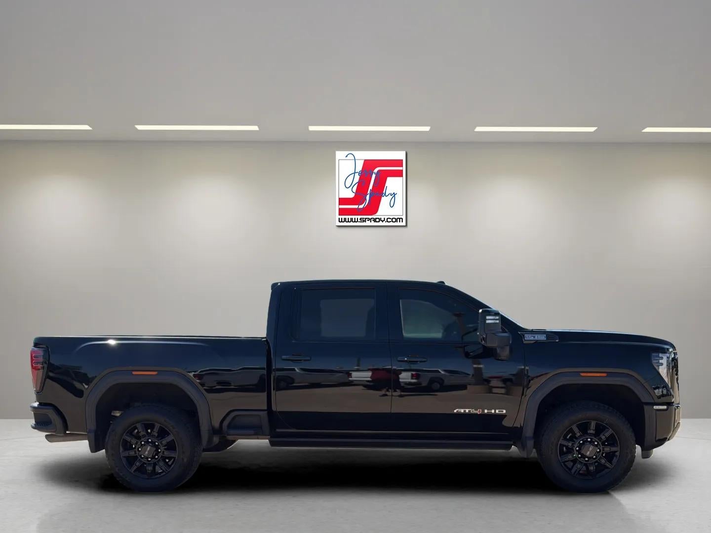 2025 GMC Sierra 2500 HD AT4