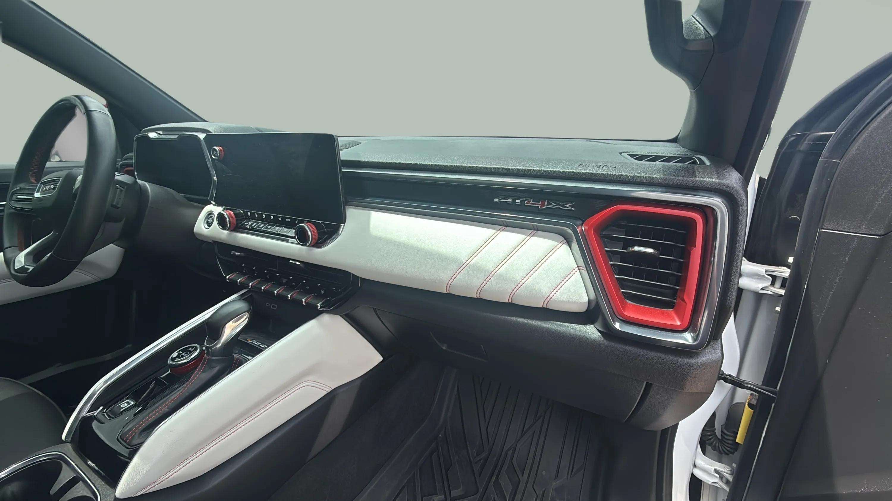 2024 GMC Canyon AT4X