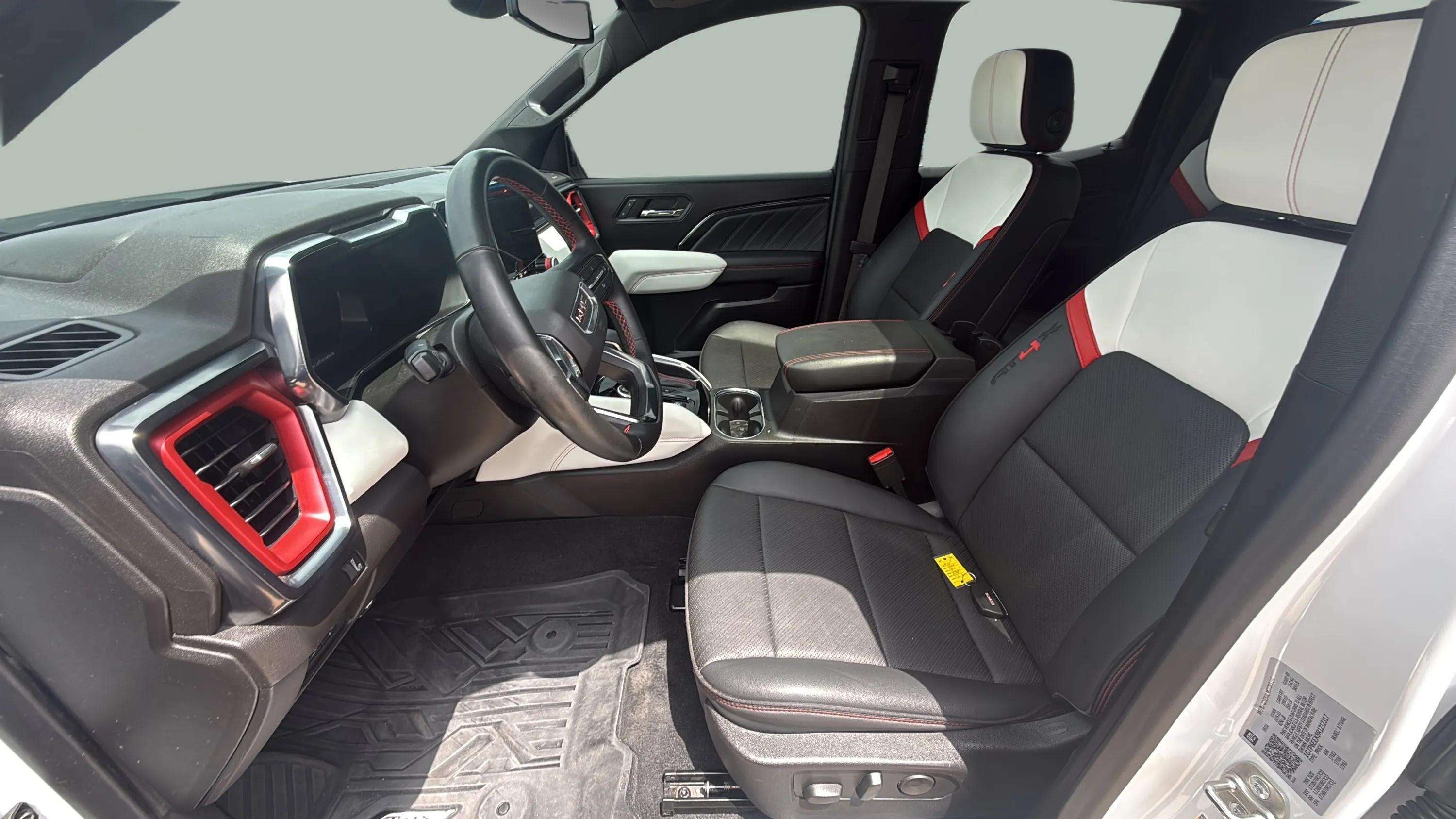 2024 GMC Canyon AT4X
