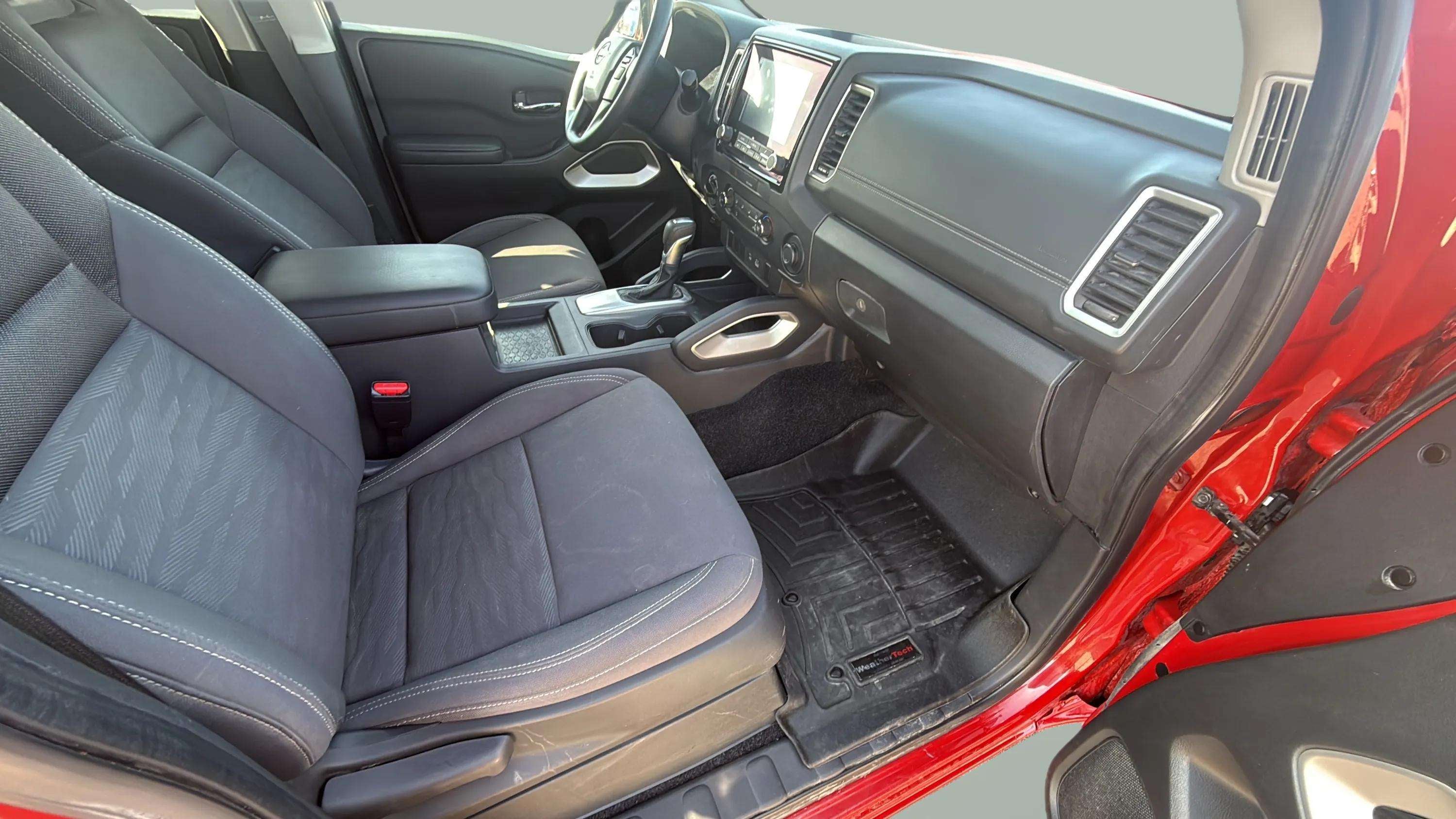 2022 Nissan Frontier SV