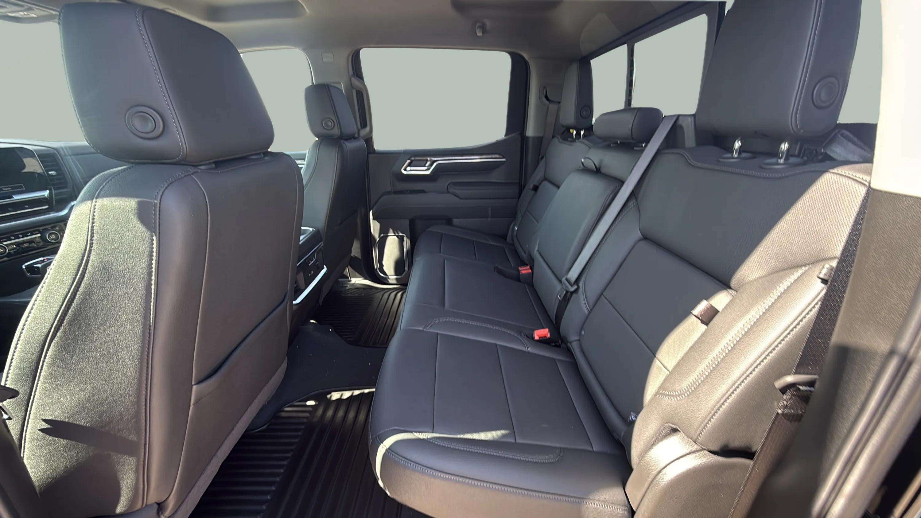2026 Chevrolet Silverado 1500 LTZ - Photo 13