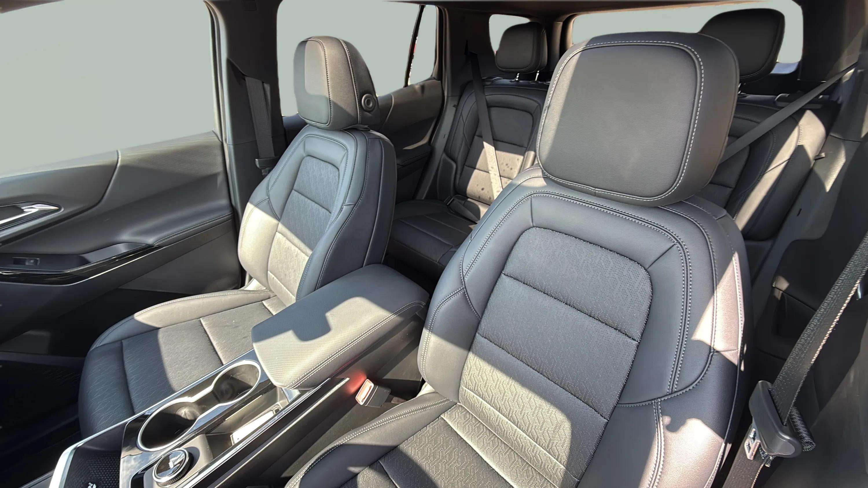 2027 Chevrolet Equinox AWD LT