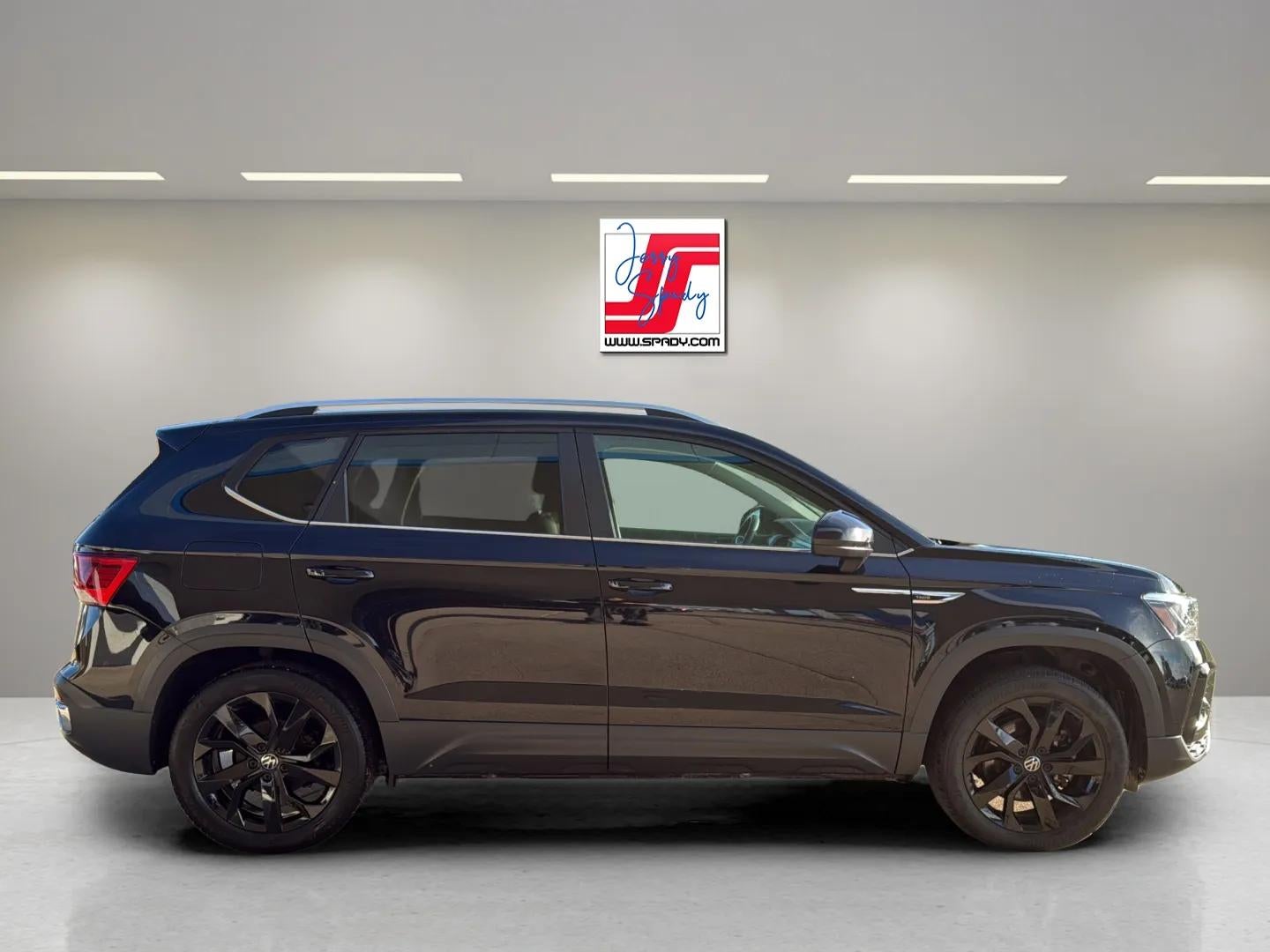 2023 Volkswagen Taos SE