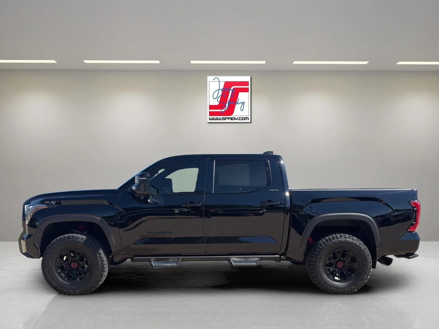 2025 Toyota Tundra 4WD SR5