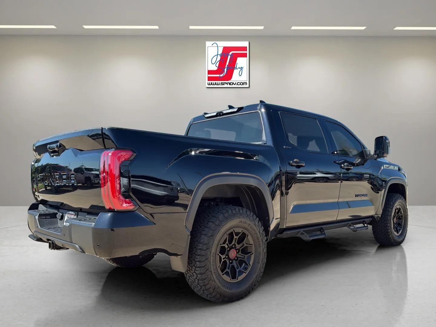 2025 Toyota Tundra 4WD SR5